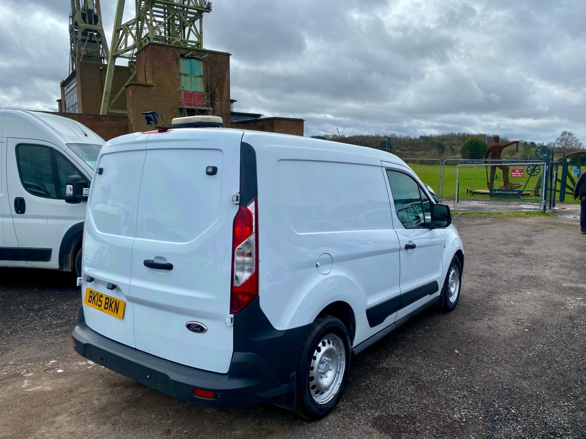 2015 FORD TRANSIT CONNECT 200 ECONETIC WHITE PANEL VAN *NO VAT* - Image 11 of 20
