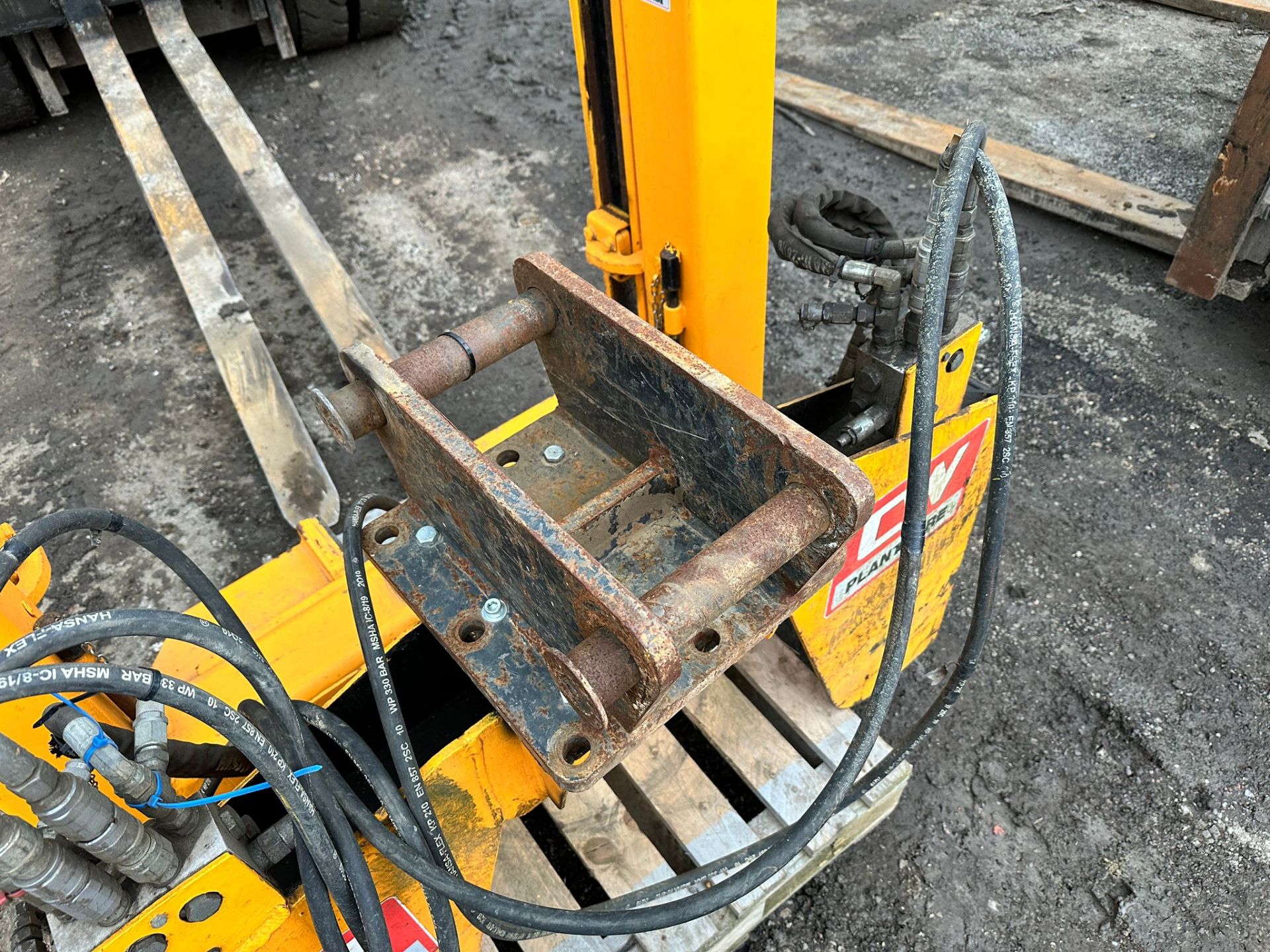 HYDRAULIC DRIVEN POST PULLER *PLUS VAT* - Image 8 of 9