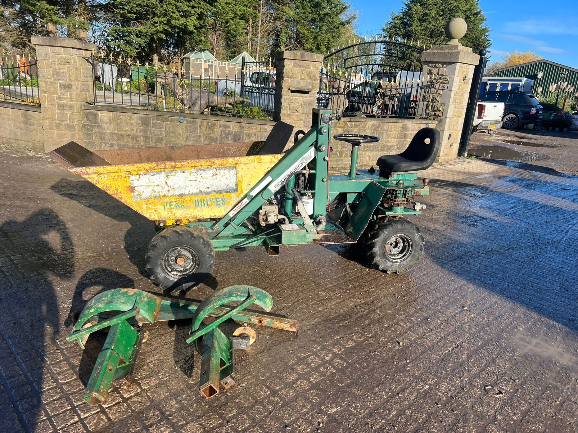 Roughneck high tip ride on dumper *PLUS VAT* - Bild 7 aus 15