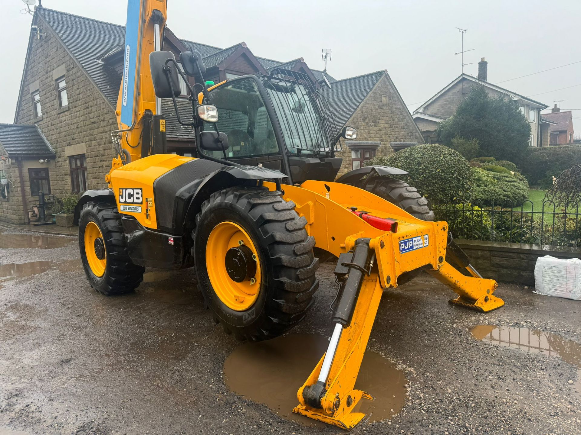 68 REG. JCB 540-140 4 TON TELESCOPIC TELEHANDLER *PLUS VAT* - Image 8 of 29