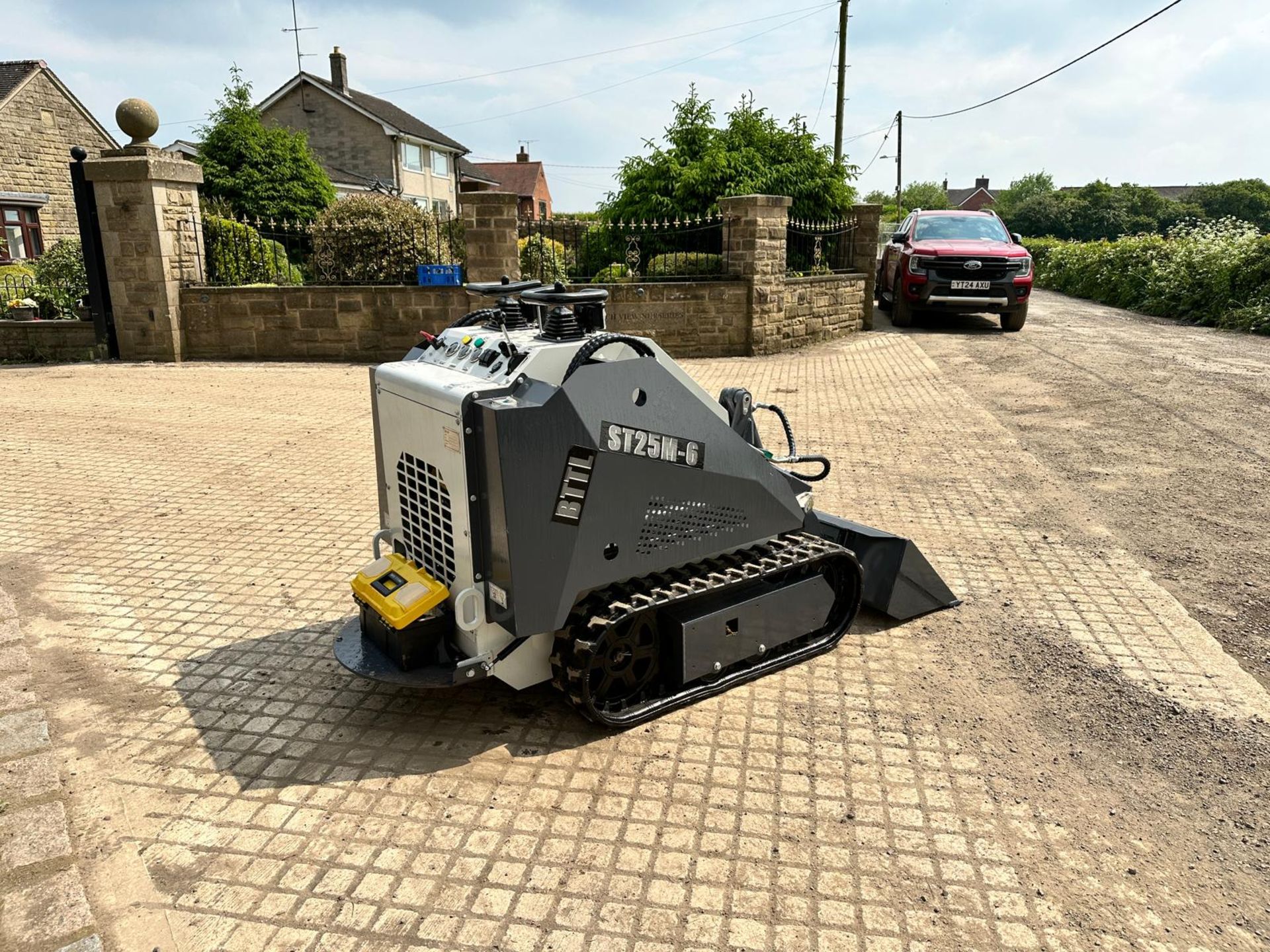 NEW/UNUSED BTTL ST25M-6 COMPACT TRACKED SKIDSTEER LOADER *PLUS VAT* - Image 8 of 18