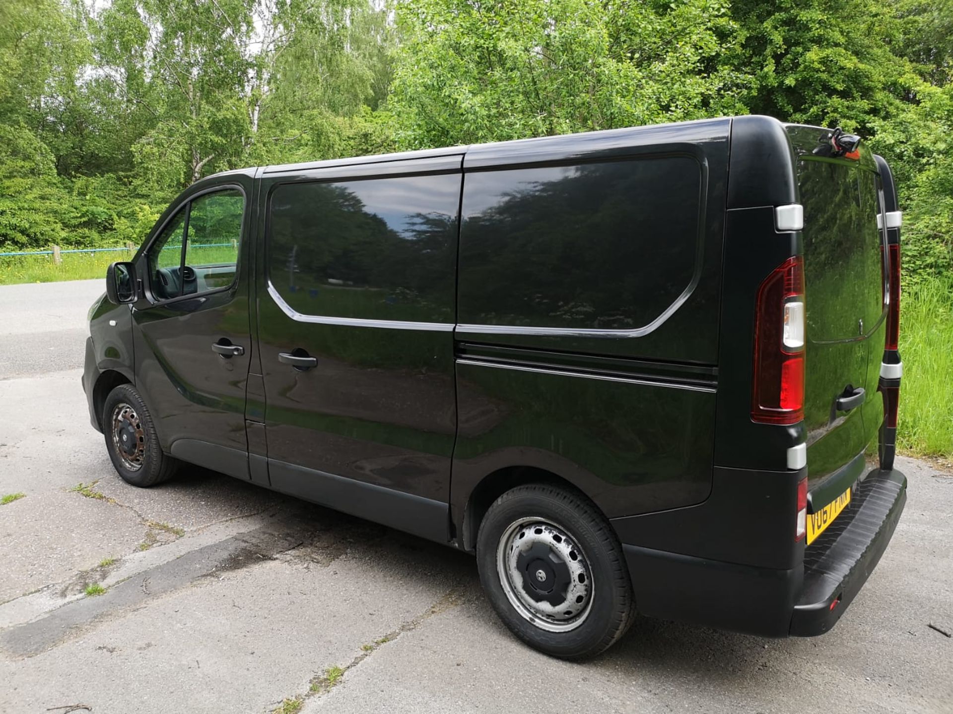 2017 VAUXHALL VIVARO 2700 CDTI BLACK PANEL VAN *NO VAT* - Image 6 of 17