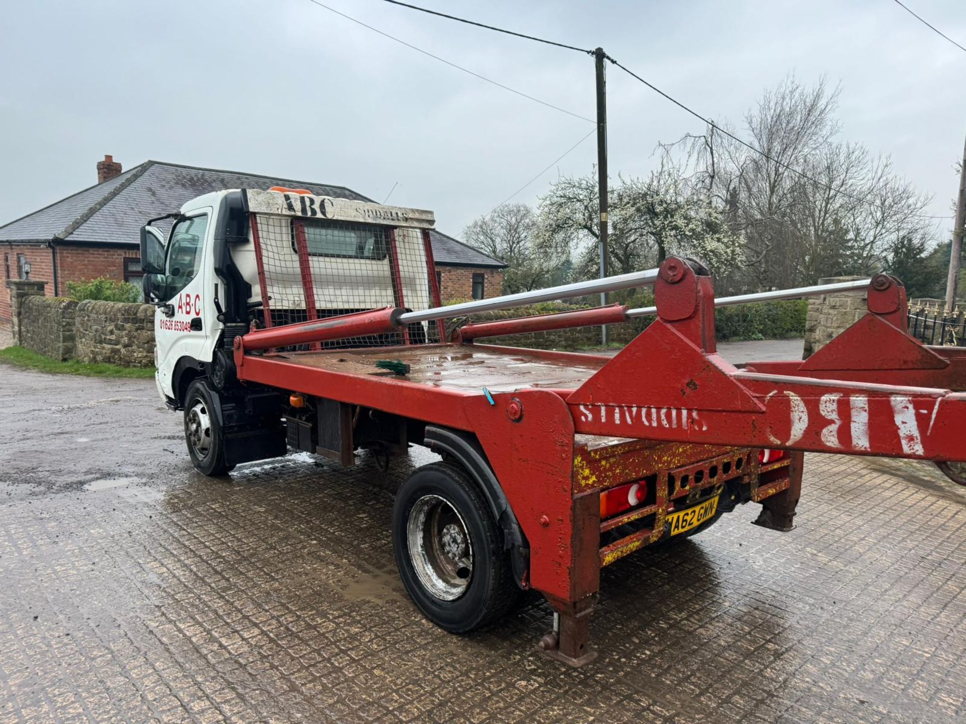 2012 HINO 300 SERIES SKIP LORRY *PLUS VAT* - Image 5 of 22