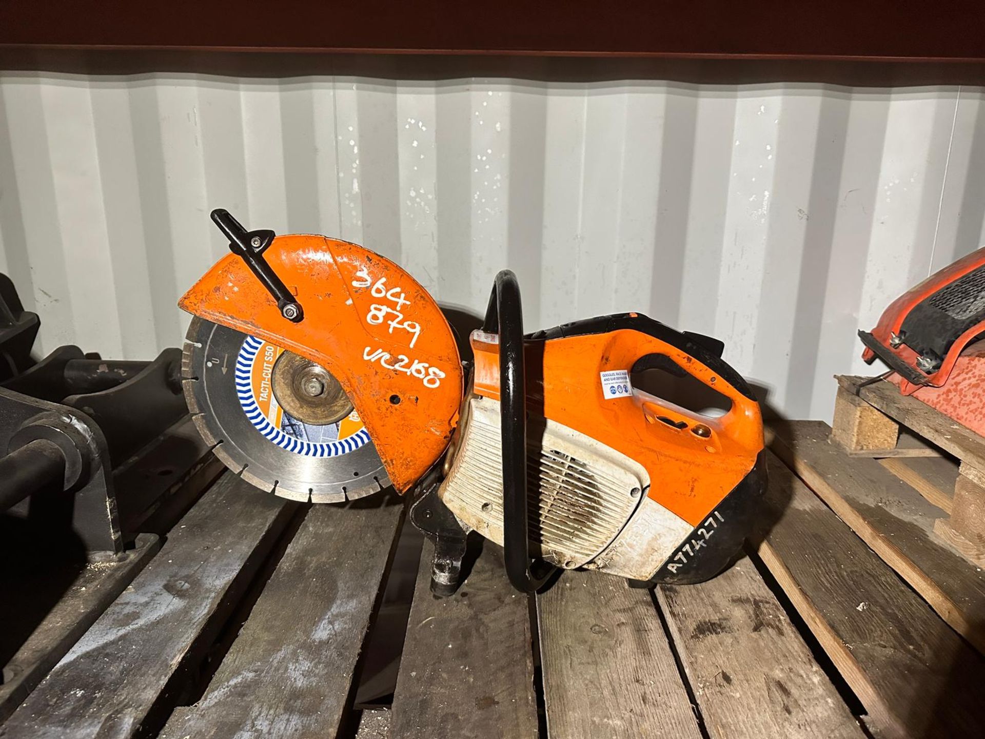 STIHL TS410 12” DISC CUTTER WITH NEW 12” DIAMOND BLADE *PLUS VAT* - Image 4 of 9