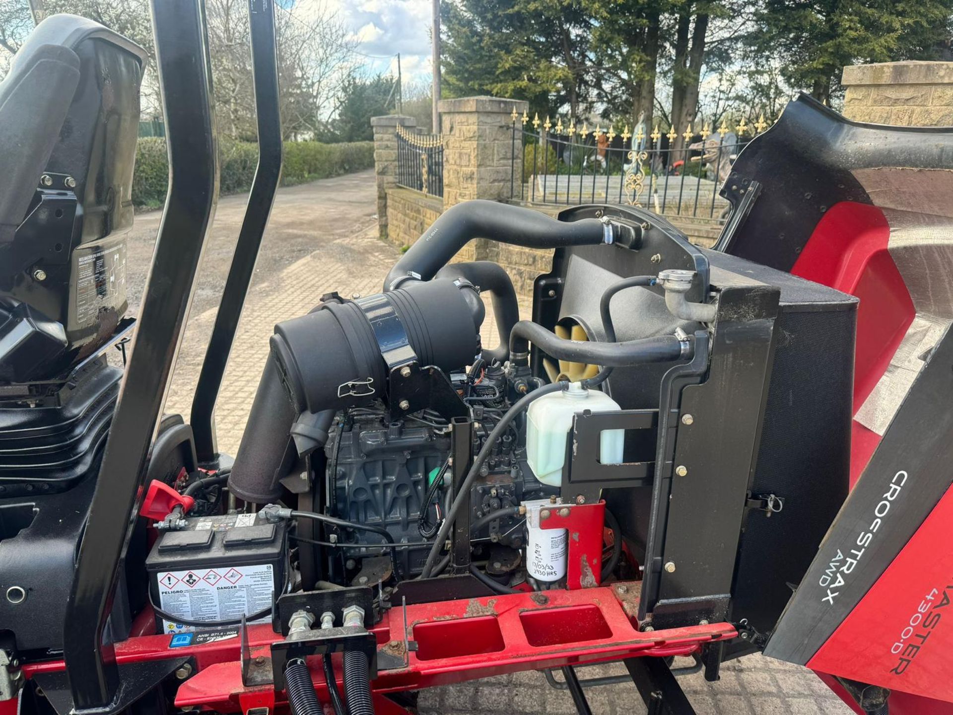 TORO 4300-D POD MOWER RIDE ON LAWN MOWER *PLUS VAT* - Image 18 of 18