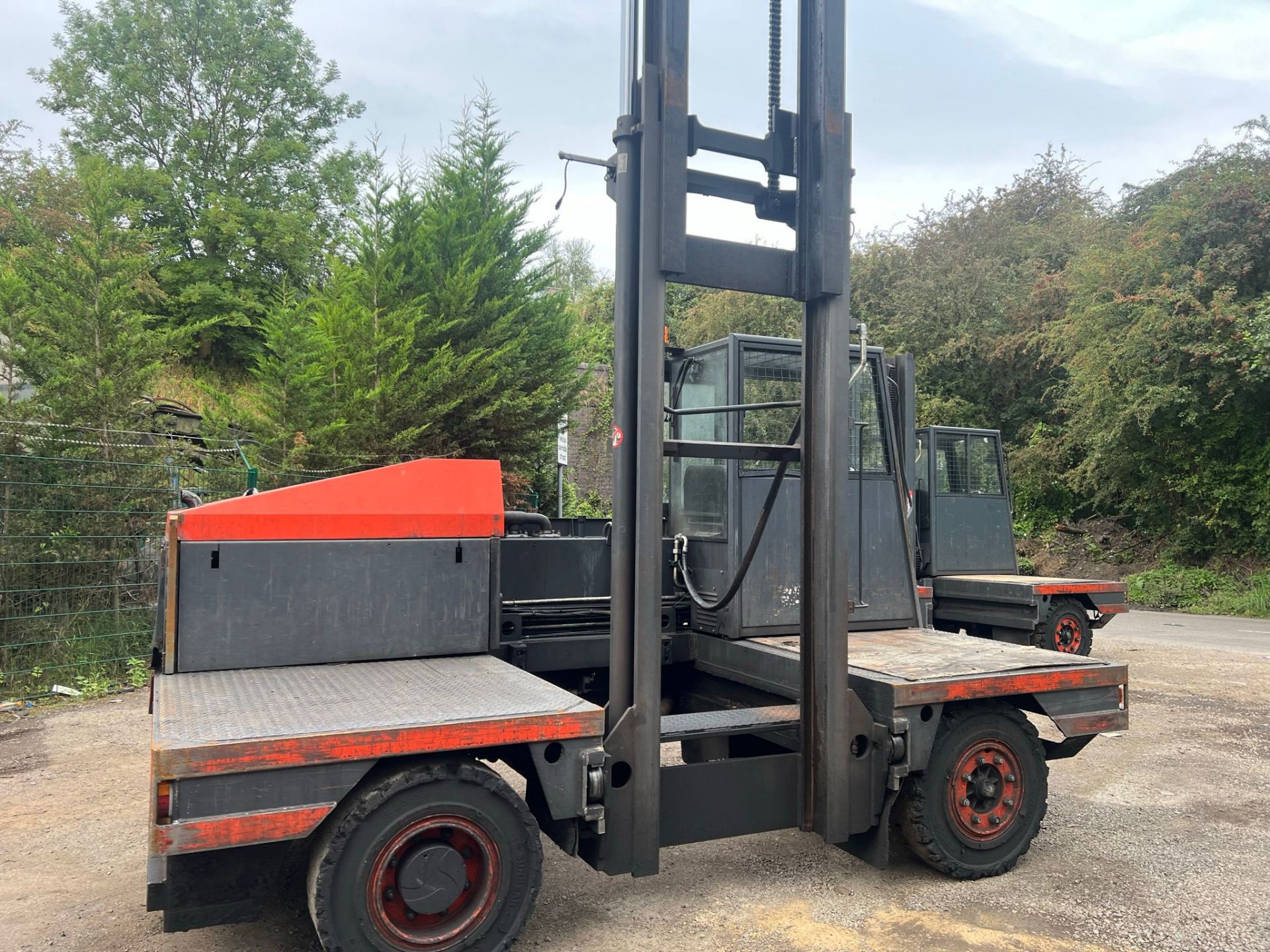 LINDI S40 SIDE LOADER FORKLIFT *PLUS VAT* - Image 3 of 14