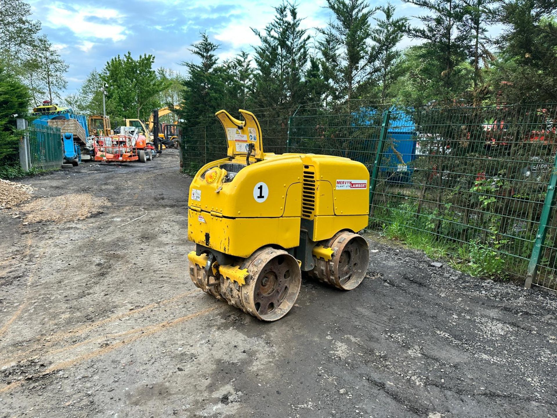 2017 WACKER NEUSON REMOTE CONTROLLED TRENCH ROLLER *PLUS VAT* - Image 2 of 11