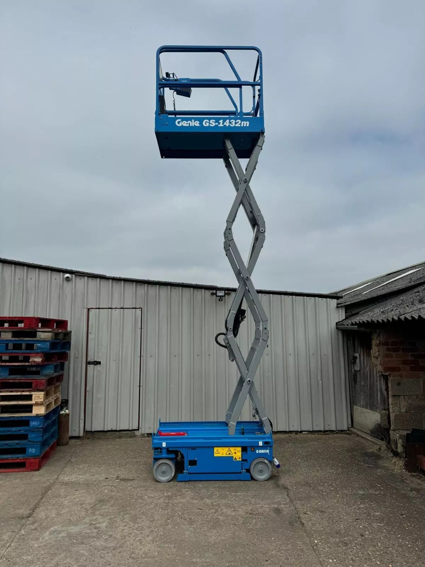 Genie GS1432m E – Drive Eelectric Scissor Lift *NO VAT* - Image 2 of 8