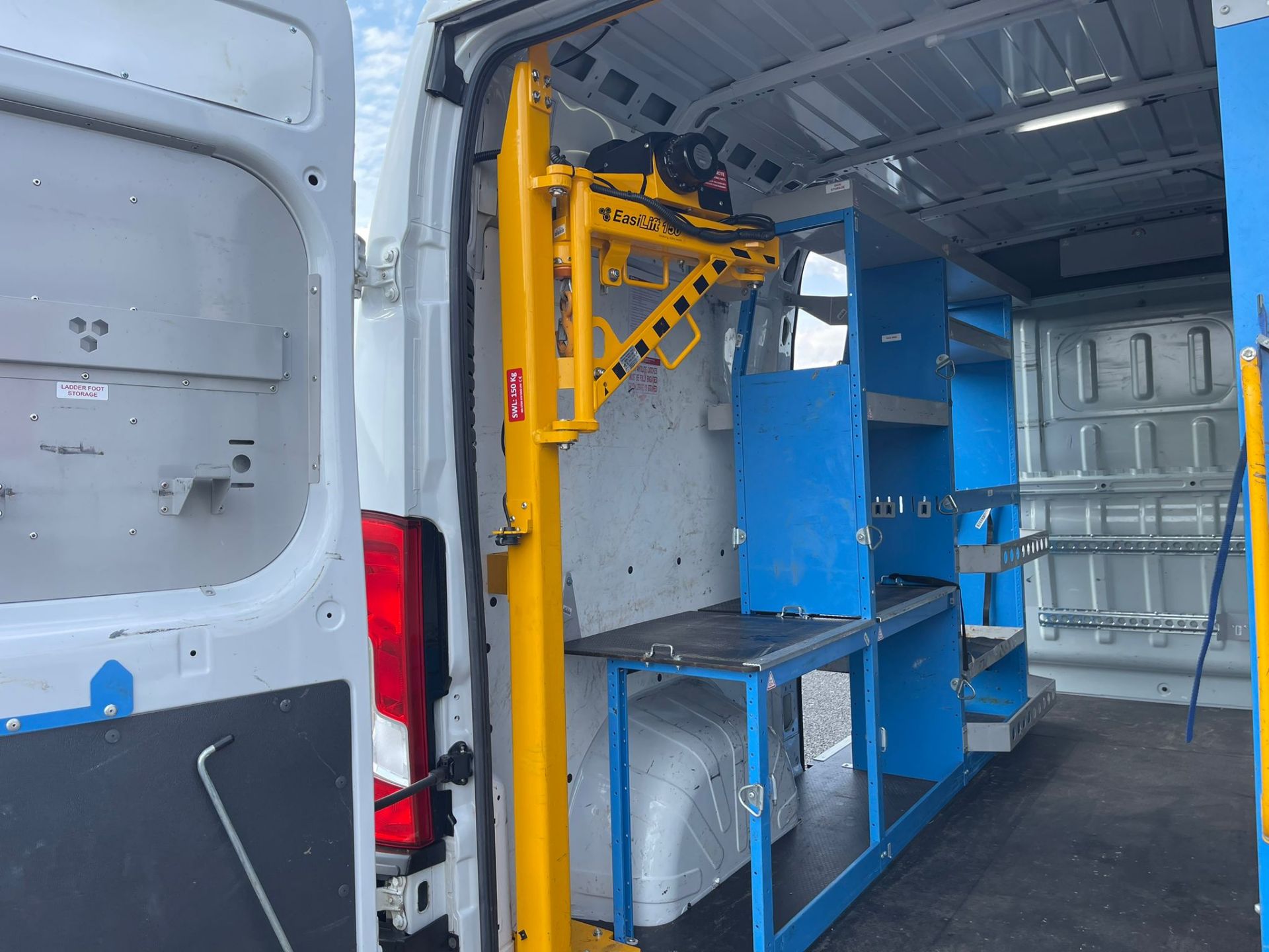 2019/19 REG FIAT DUCATO 35 MULTIJET II 2.0 DIESEL WORKSHOP VAN, EASY LIFT CRANE, EBERSPACHER HEATER - Image 14 of 30