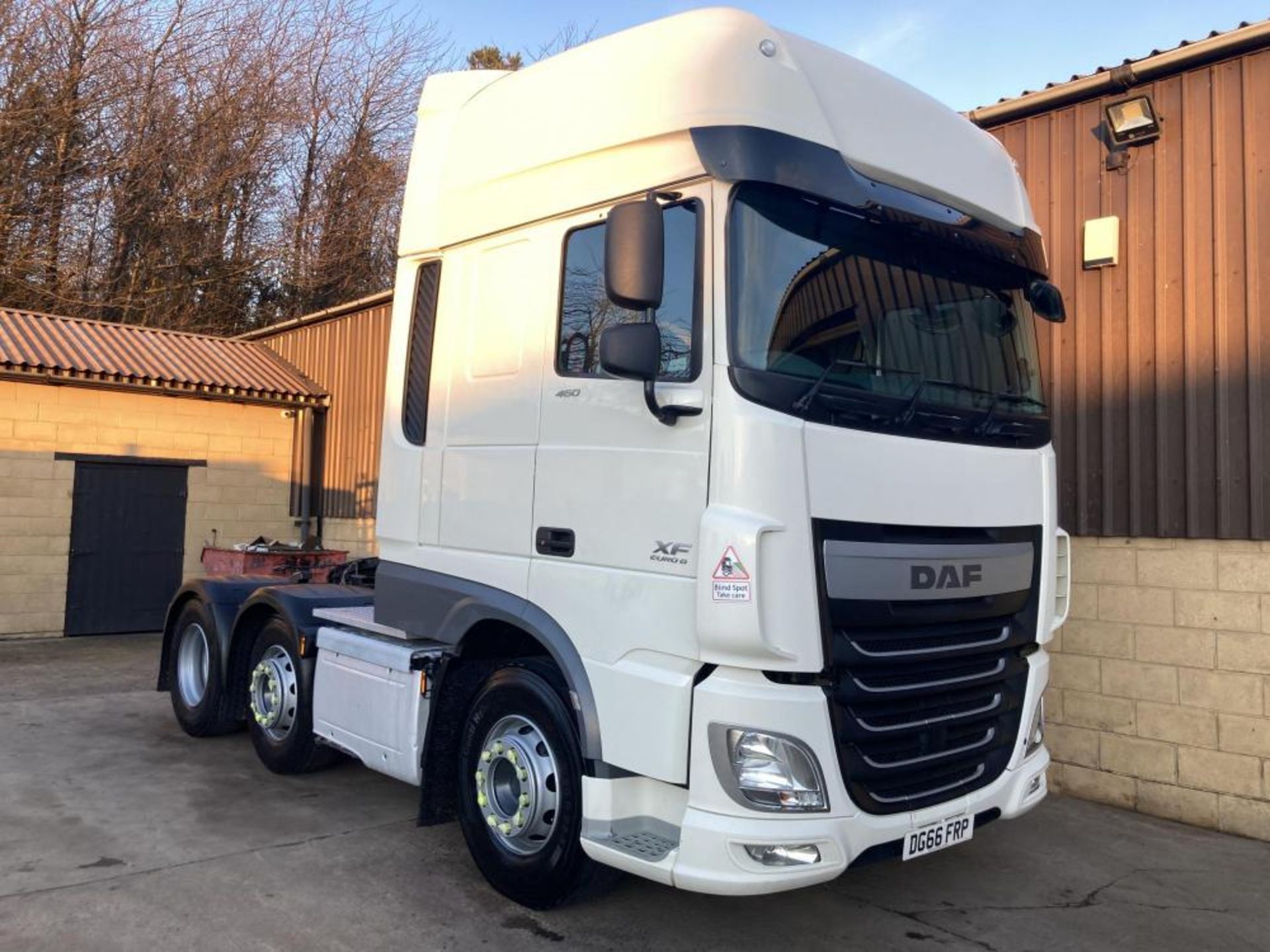 2016/66 DAF XF 106.460 6X2 TRACTOR UNIT EURO 6 Mid lift *PLUS VAT*