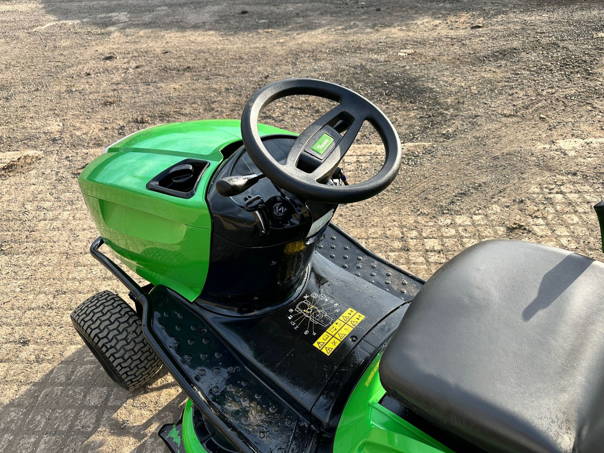 2012 VIKING MT5097Z RIDE ON MOWER WITH REAR COLLECTOR *PLUS VAT* - Image 9 of 9