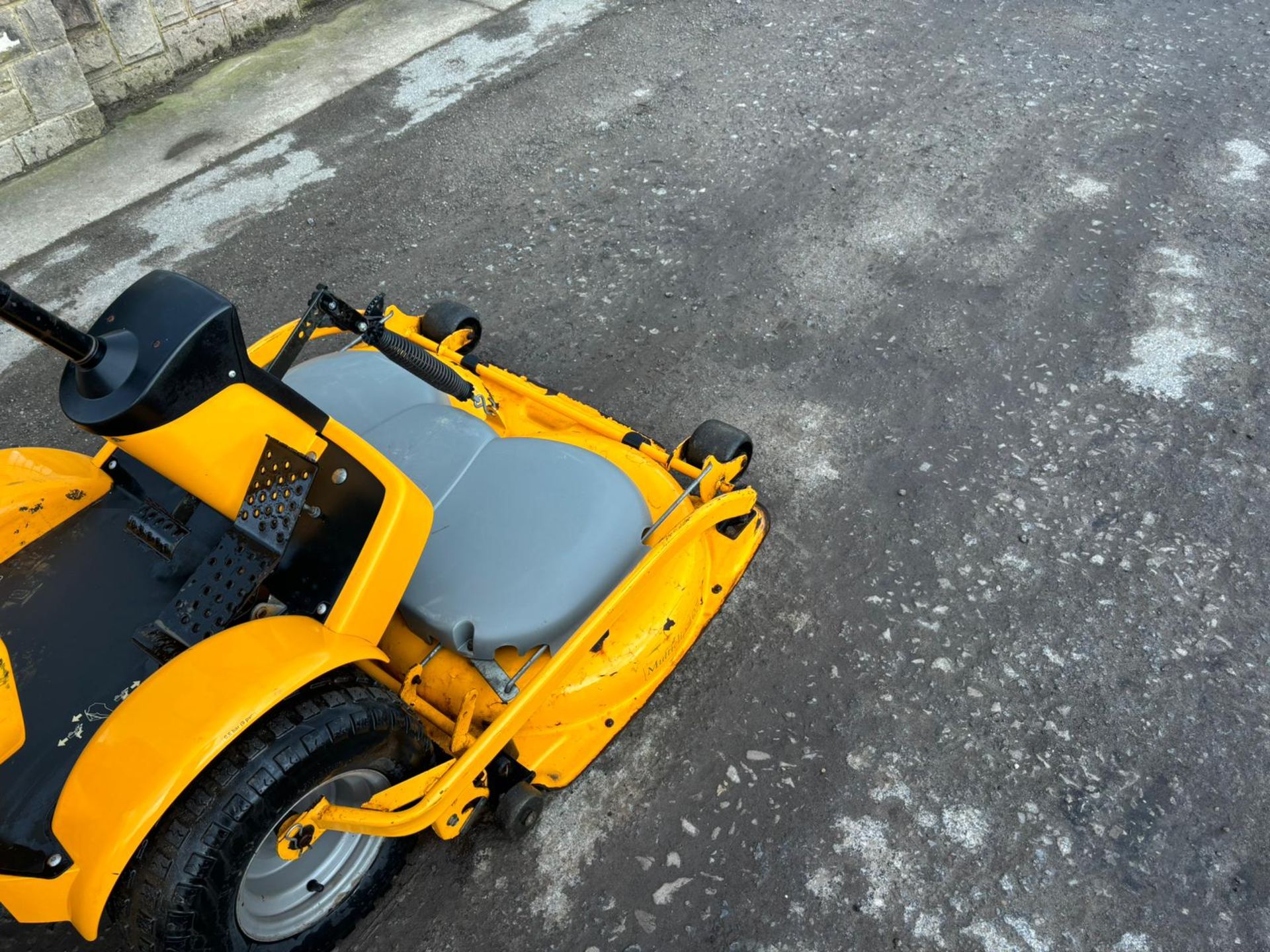 STIGA PARK PRESIDENT OUTFRONT RIDE ON MOWER *PLUS VAT* - Image 9 of 10