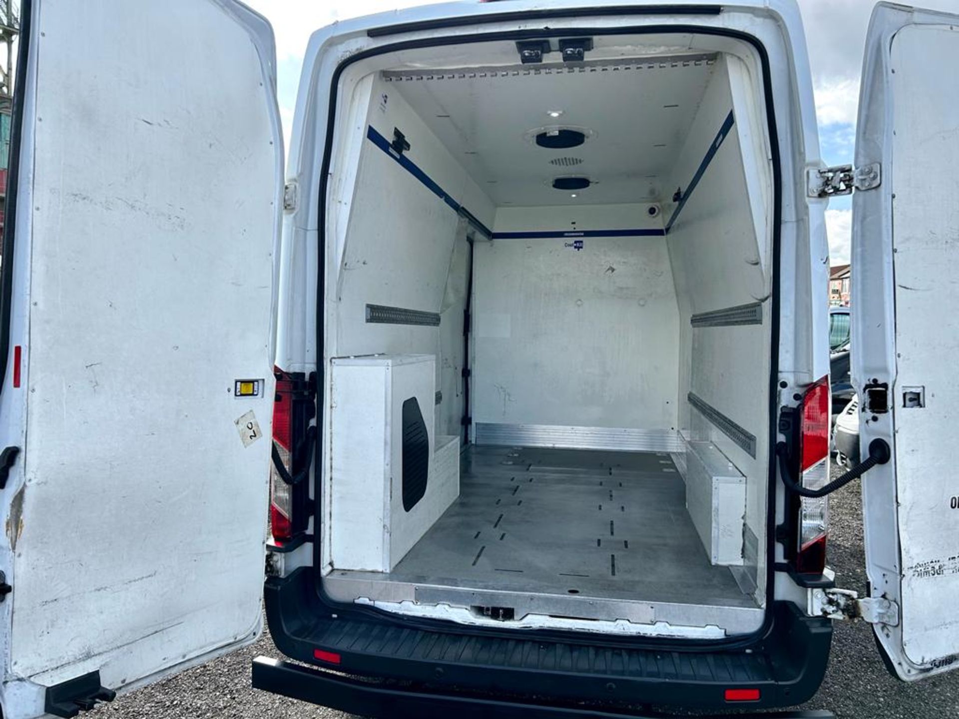 2017 FORD TRANSIT 350 WHITE PANEL VAN *NO VAT* - Image 7 of 15