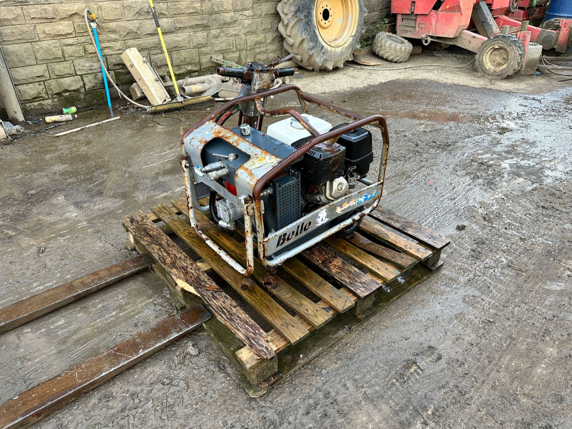 BELLE MAJOR 30-140 HYDRAULIC POWER PACK WITH TEREX BREAKER *PLUS VAT* - Image 4 of 8