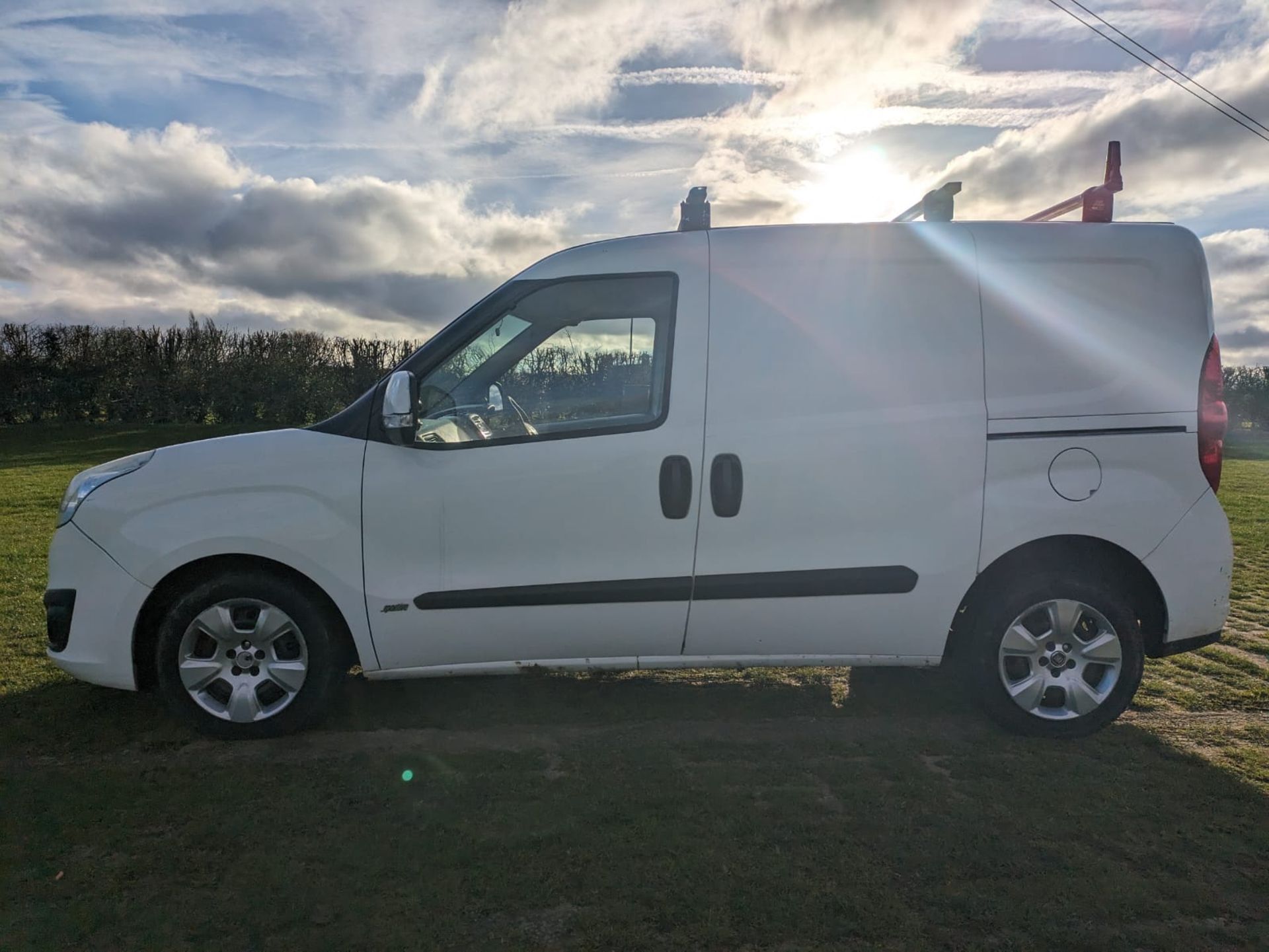 2013 VAUXHALL COMBO 2000 L1H1 CDTI S/S SPORT WHITE PANEL VAN *NO VAT* - Image 6 of 20