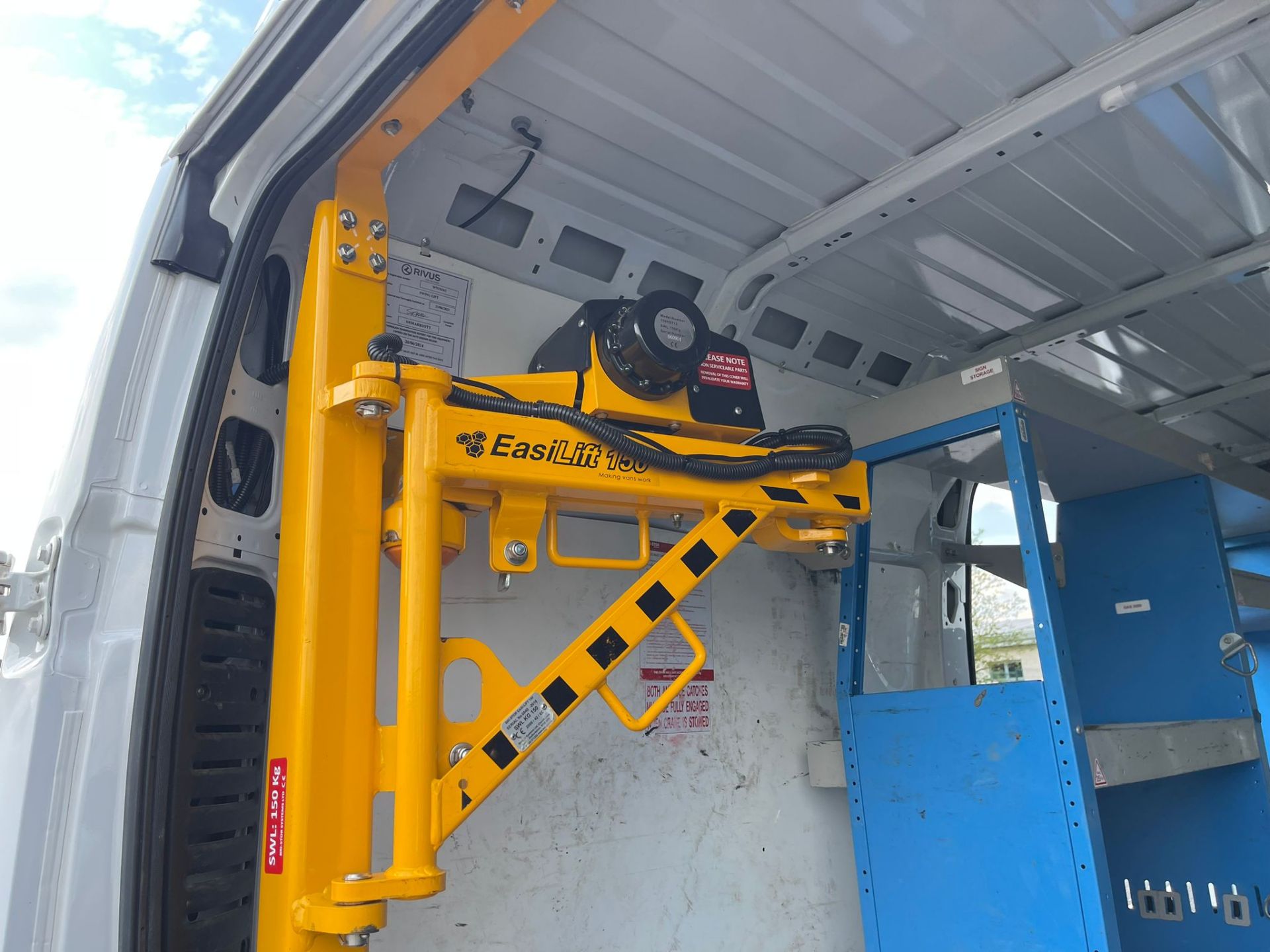 2019/19 REG FIAT DUCATO 35 MULTIJET II 2.0 DIESEL WORKSHOP VAN, EASY LIFT CRANE, EBERSPACHER HEATER - Image 13 of 30