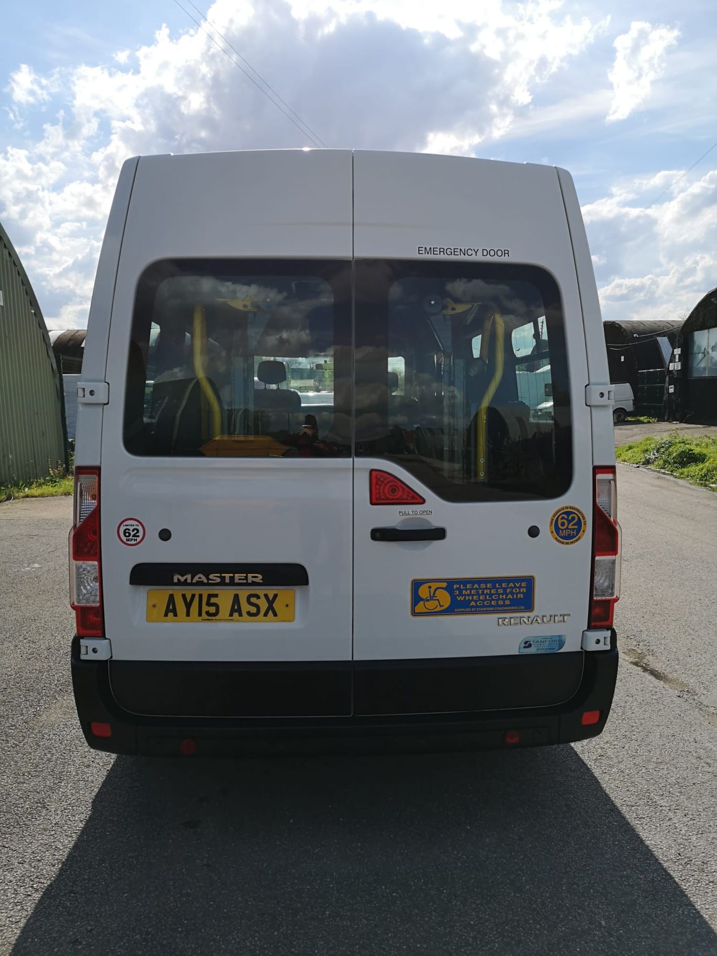 2015/15 REG RENAULT MASTER LM35 DCI 100 2.2 DIESEL MANUAL VAN WITH DISABLED RAMP REAR ACCESS *NO VAT - Image 5 of 20