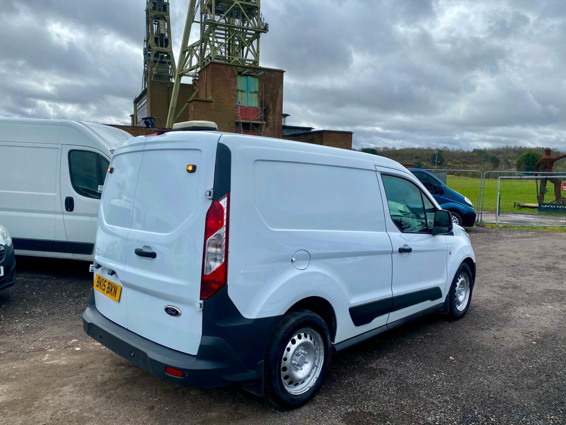2015 FORD TRANSIT CONNECT 200 ECONETIC WHITE PANEL VAN *NO VAT* - Image 10 of 20