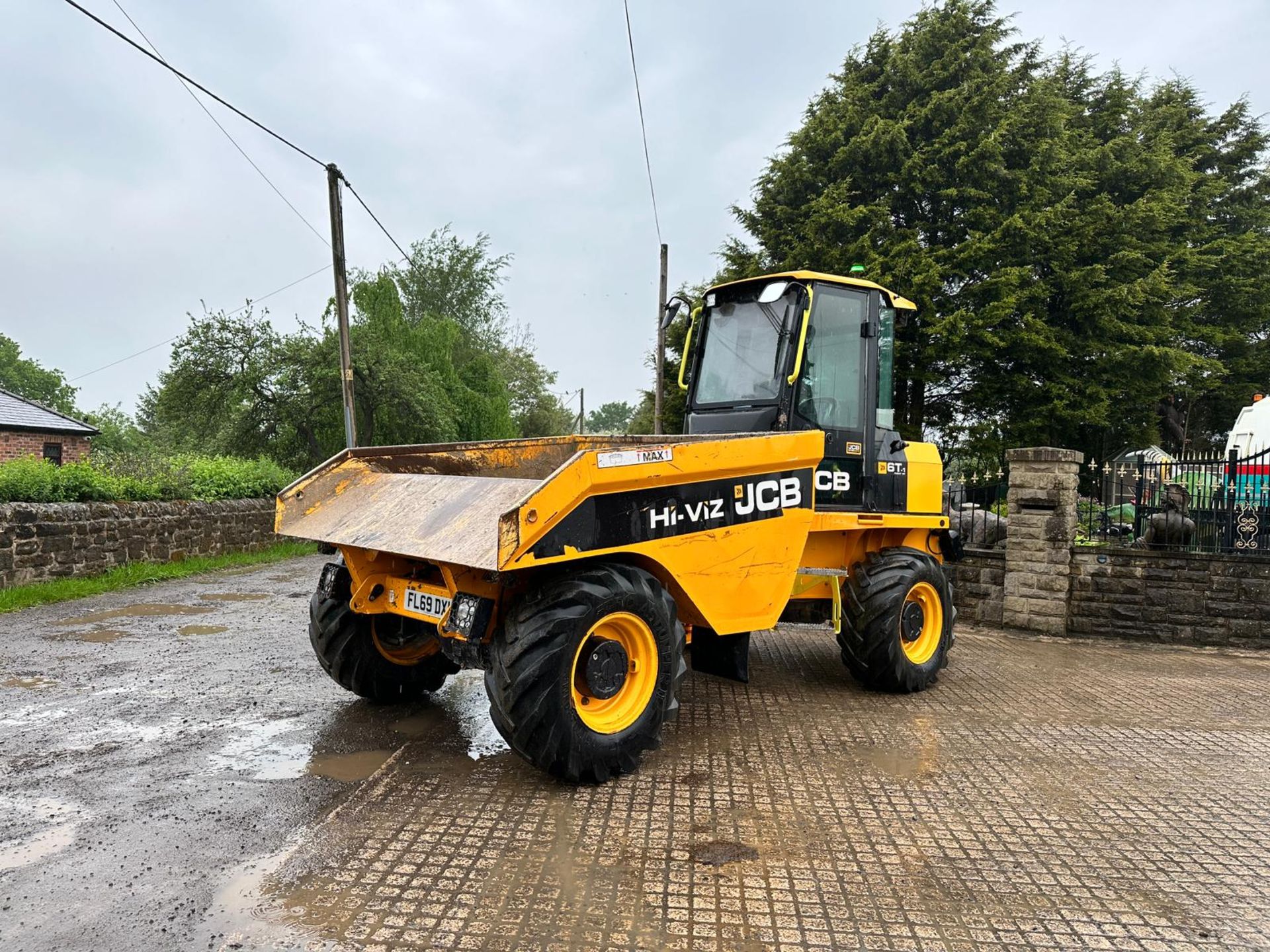 2019/69 JCB 6T-1 FRONT TIP 6 TON DUMPER *PLUS VAT* - Image 2 of 14