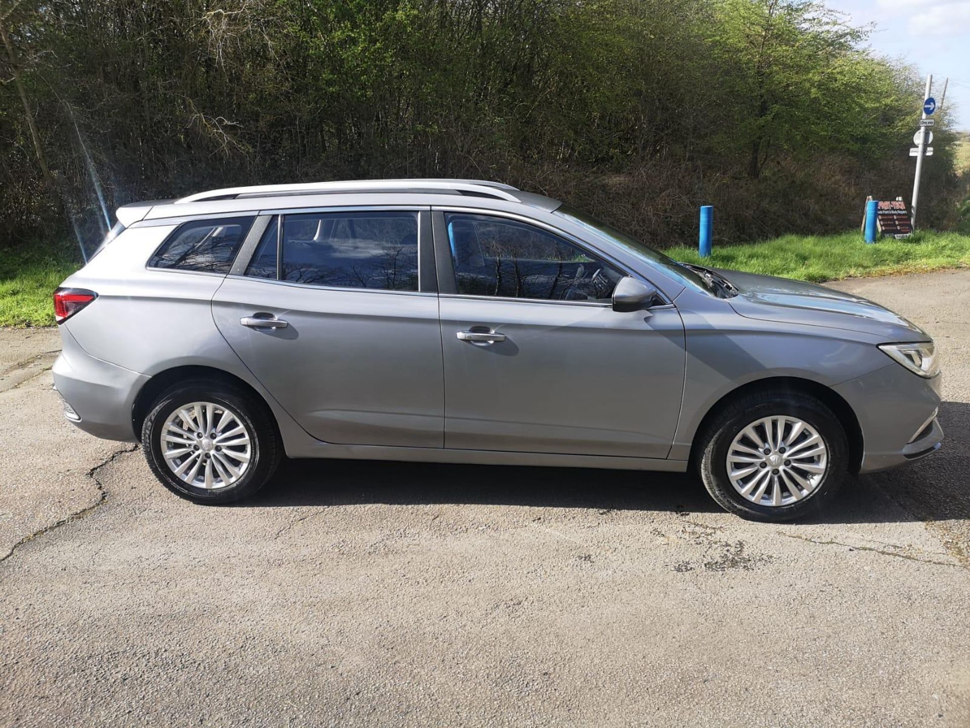 2021 MG 5 EXCLUSIVE ELECTRIC CAR SILVER ESTATE *NO VAT* - Image 8 of 20