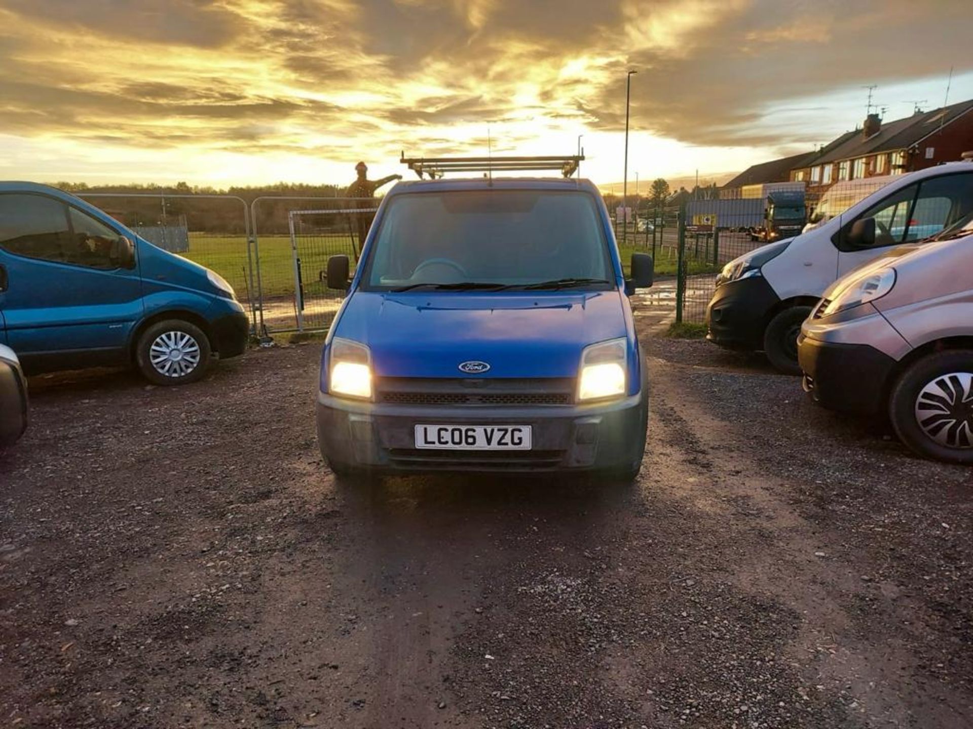 2006 FORD TRAN CONNECT L 220 TD SWB BLUE PANEL VAN *NO VAT* - Image 2 of 11