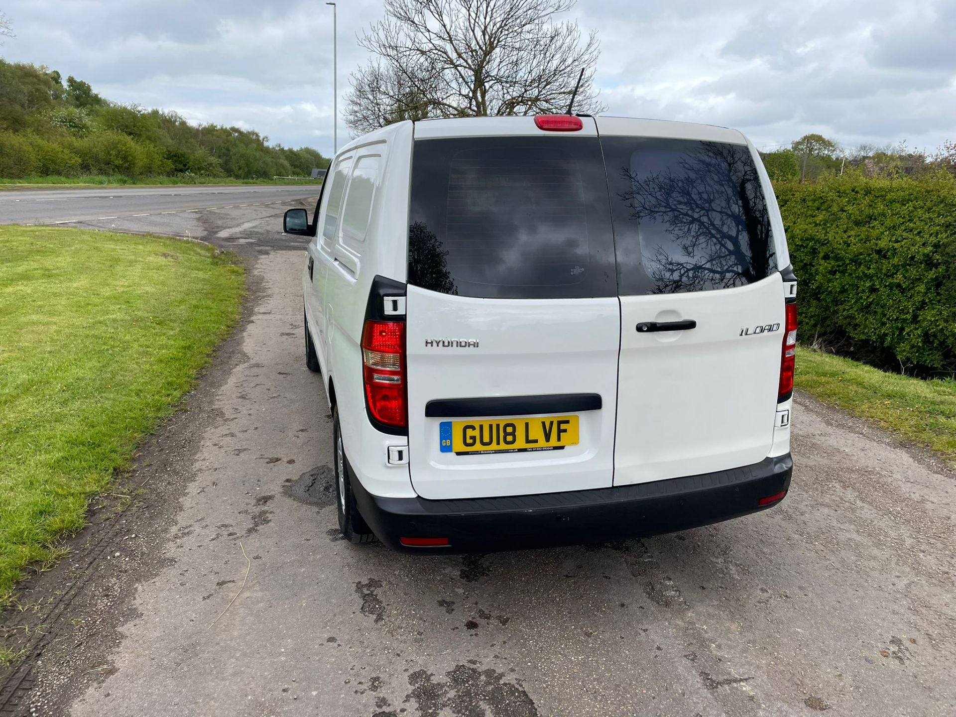 2018/18 REG HYUNDAI ILOAD SE CRDI 2.5 DIESEL MANUAL PANEL VAN, SHOWING 1 FORMER KEEPER *NO VAT* - Image 5 of 20