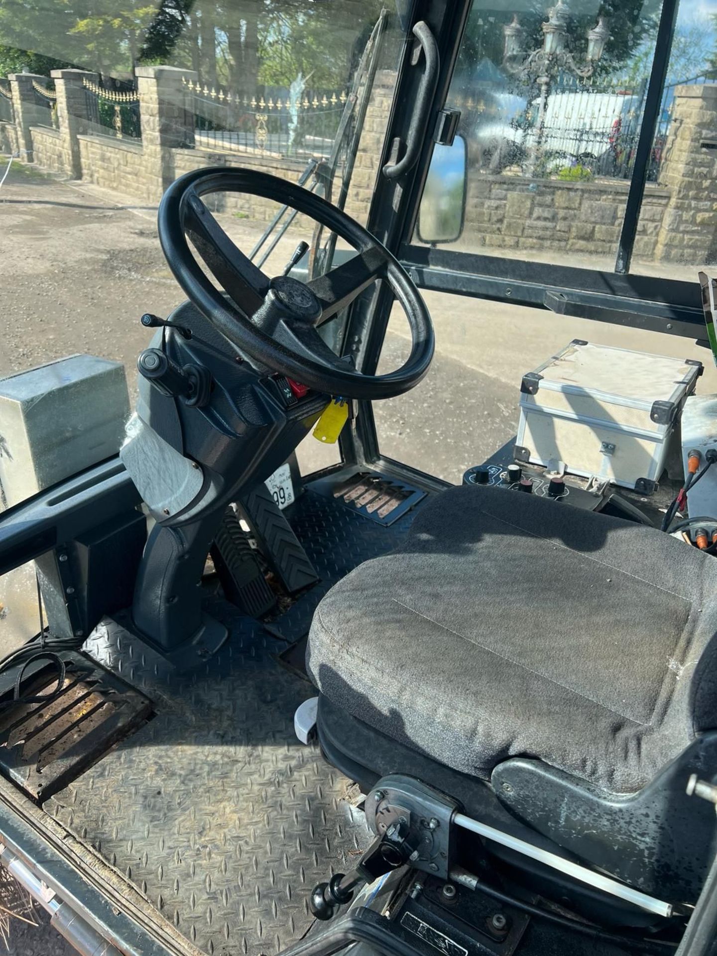 2015/65 SCHMIDT SWINGO 200+ ROAD SWEEPER *PLUS VAT* - Image 9 of 13