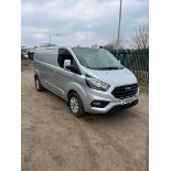 2018/68 REG FORD TRANSIT CUSTOM 300 LIMITED 2.0 DIESEL SILVER PANEL VAN, SHOWING 1 FORMER KEEPER