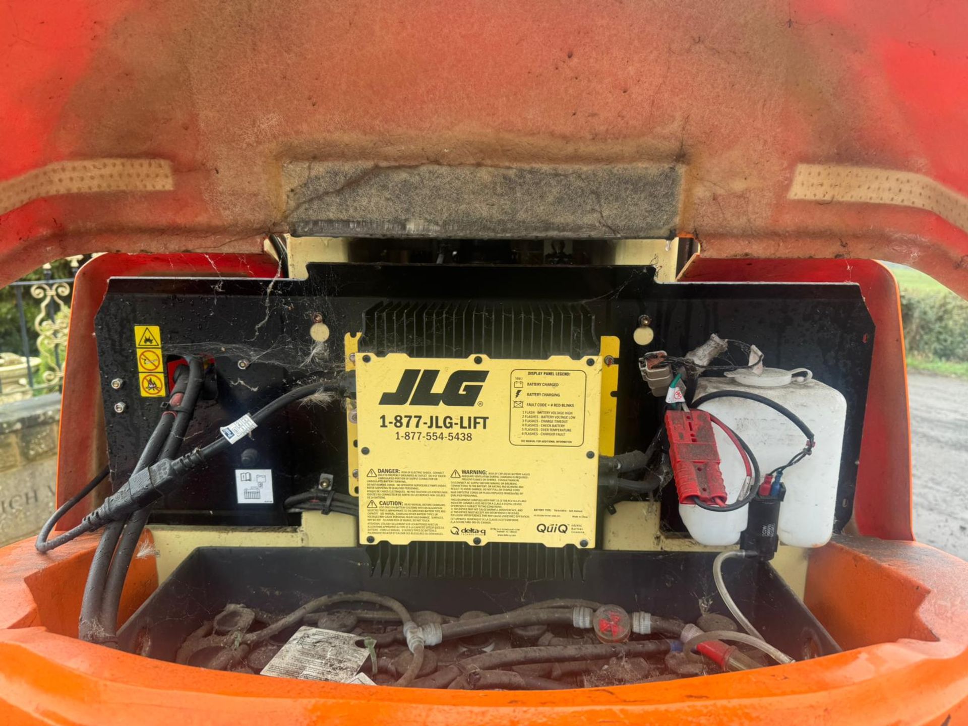 2013 JLG TOUCAN 10E ELECTRIC VERTICAL MAST BOOM LIFT *PLUS VAT* - Image 17 of 19