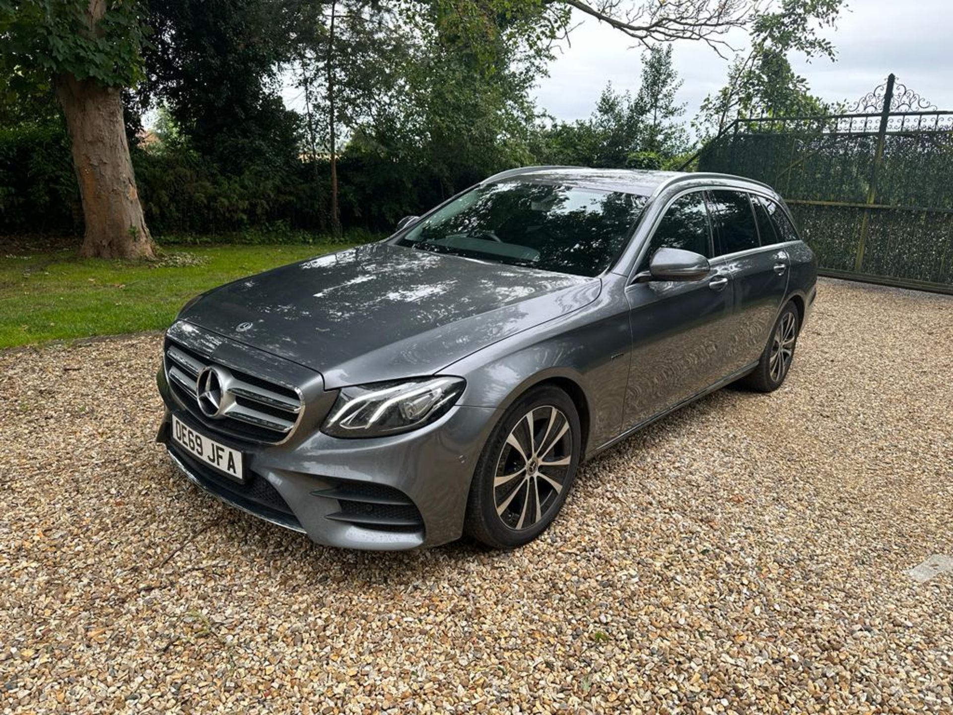 2019 MERCEDES-BENZ E 300 SE DE AUTO GREY ESTATE - DIESEL HYBRID *NO VAT* - Image 3 of 17