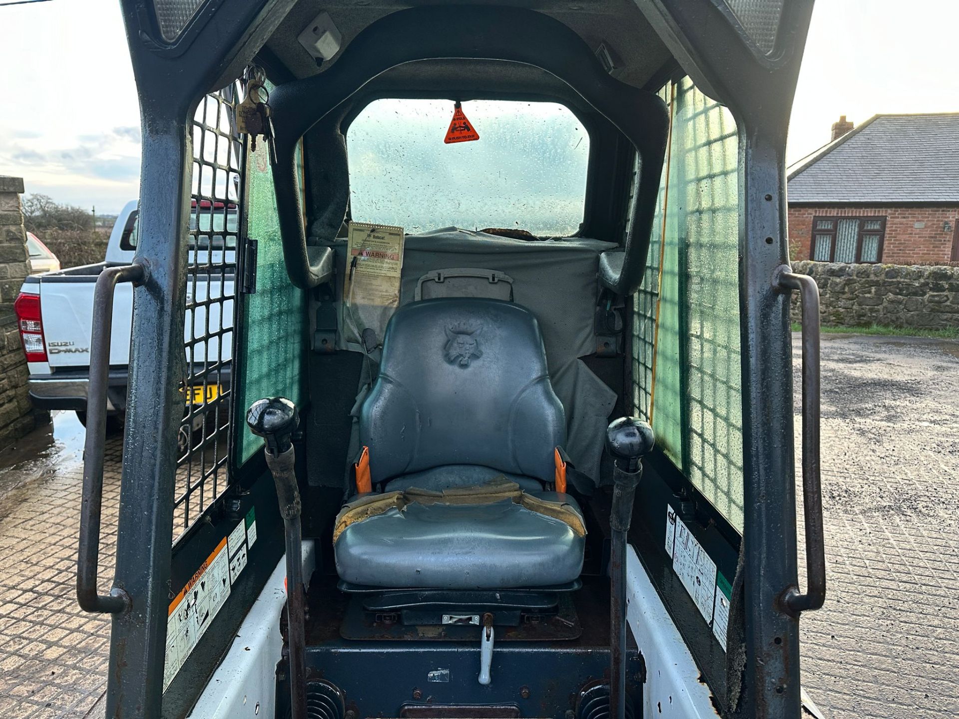 BOBCAT 753 WHEELED SKIDSTEER LOADER WITH BUCKET AND PALLET FORKS *PLUS VAT* - Image 12 of 15