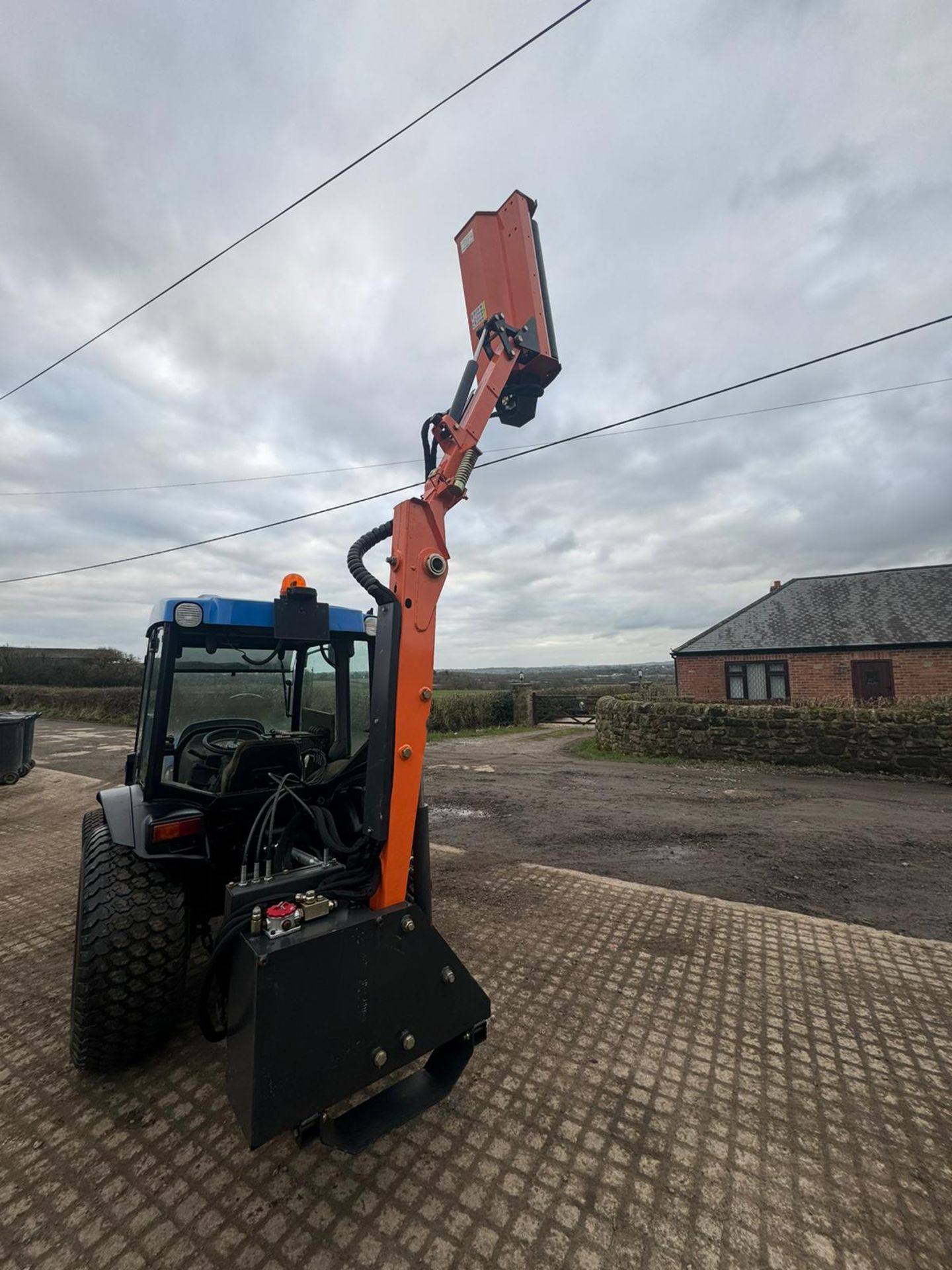 NEW HOLLAND TCE50 COMPACT TRACTOR WITH HEDGE CUTTER 50 HP TRACTOR *PLUS VAT* - Bild 21 aus 26