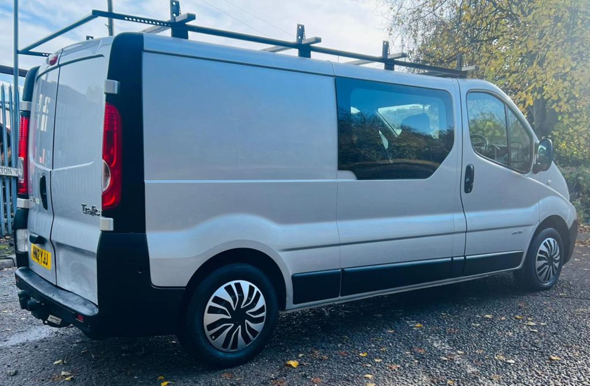 2012 RENAULT TRAFIC LL29 DCI SILVER PANEL VAN *NO VAT* - Image 10 of 16