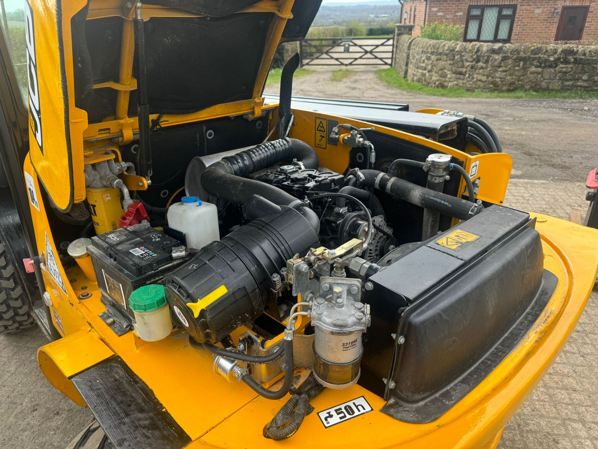 JCB 520-50 2 TON DIESEL TELESCOPIC TELEHANDLER BUCKET AND FORKS *PLUS VAT* - Image 25 of 27