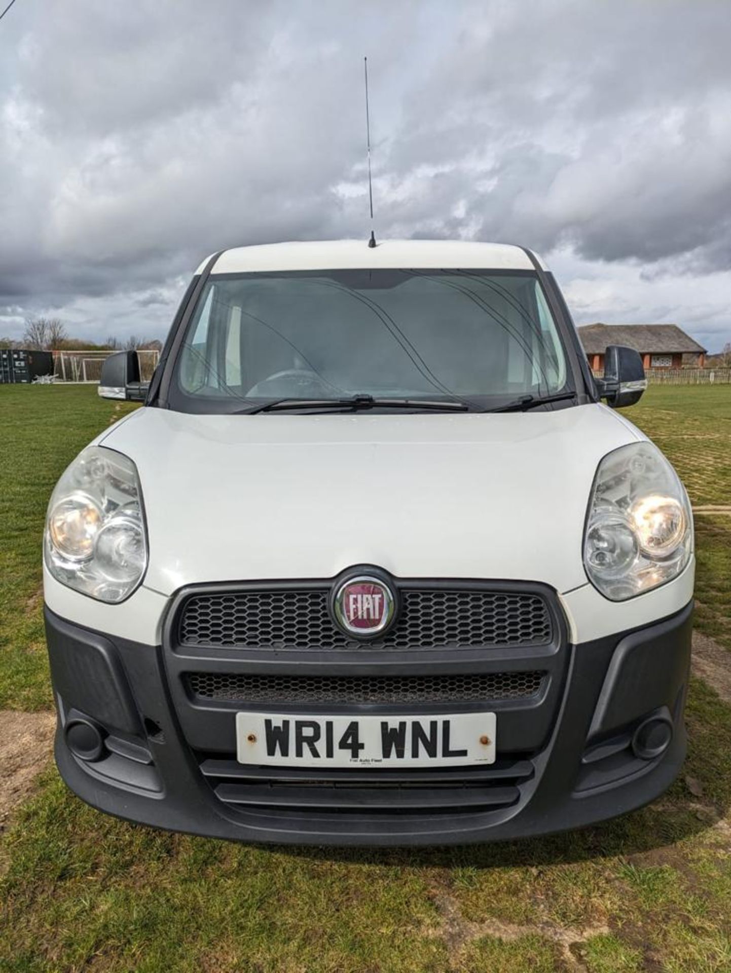 FIAT DOBLO 16V MAXI MULTIJET 5 SEATER CREW VAN / PANEL VAN *NO VAT* - Image 2 of 34