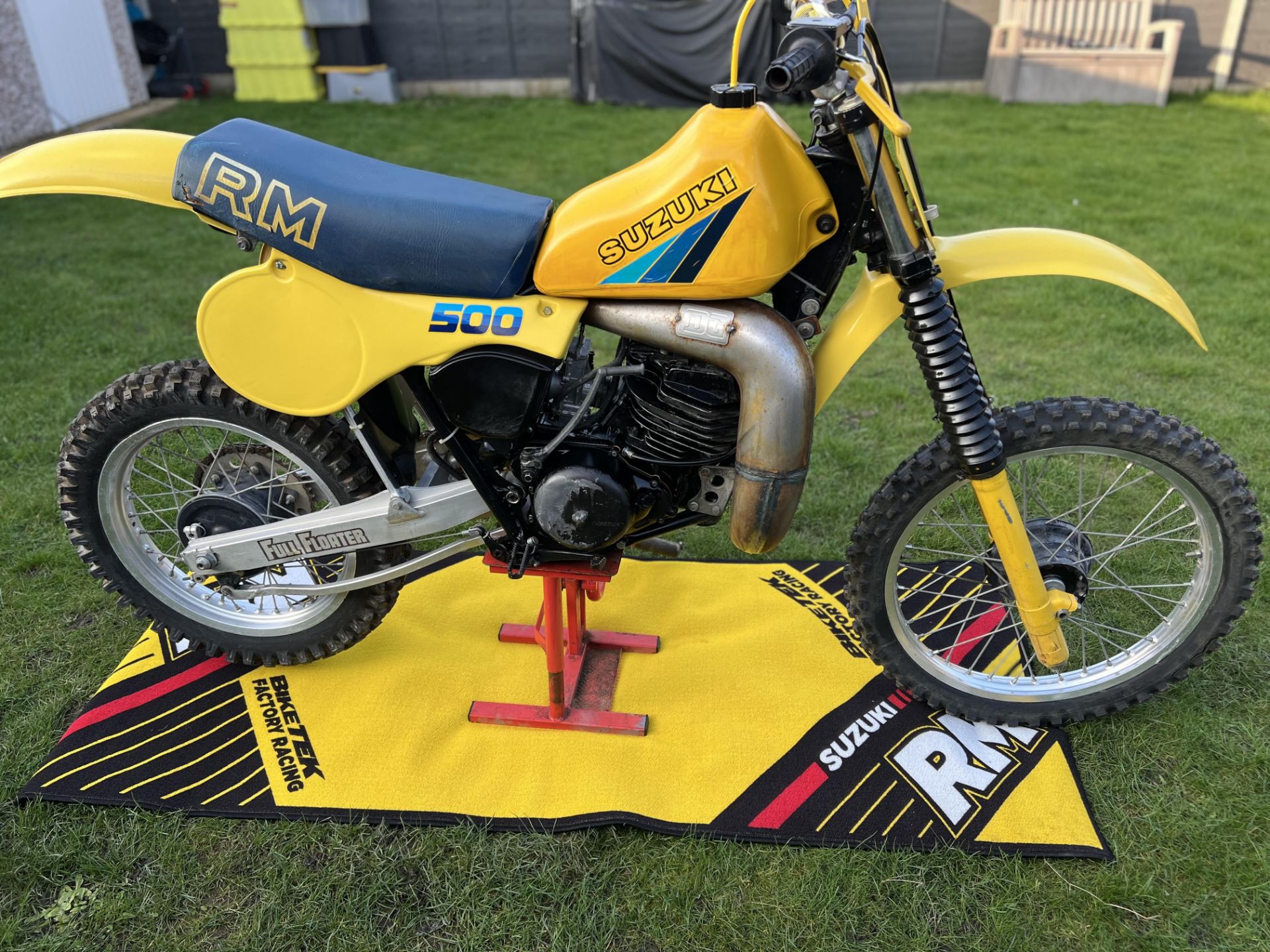 Super Rare 1983 Suzuki RM 500 2 Stroke Air Hammer Motorcross Bike in Original Condition *NO VAT* - Image 3 of 5