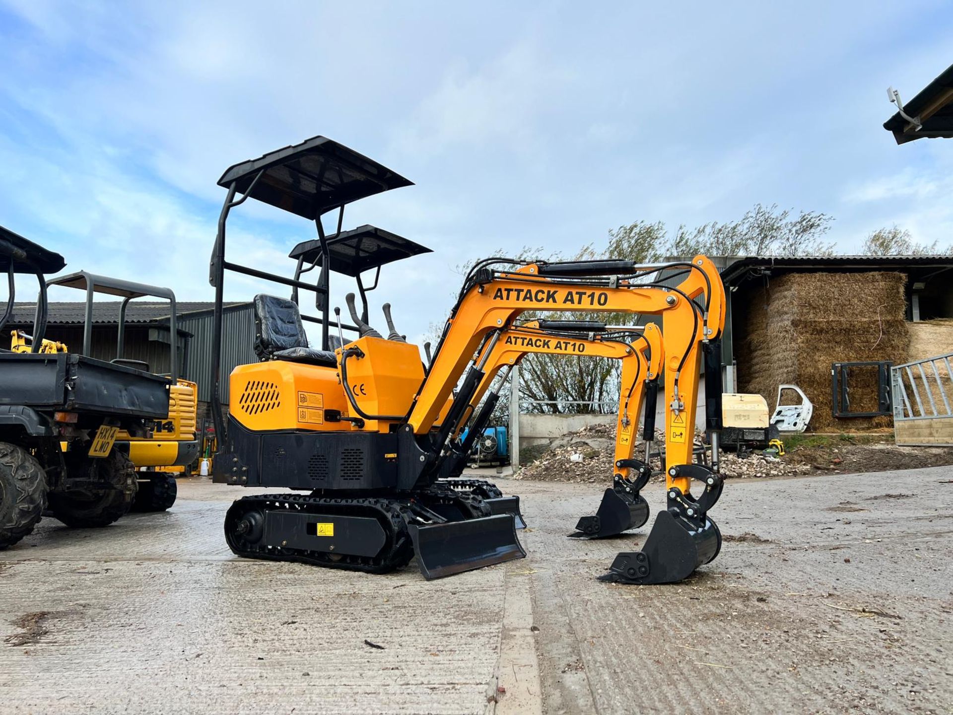 Unused Attack AT10 1 Ton Mini Digger With Blade - Runs Drives And Digs *PLUS VAT* - Image 6 of 17