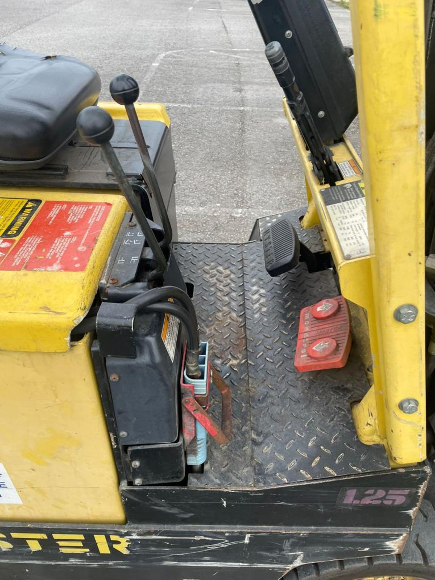 HYSTER FORKLIFT *NO VAT* - Image 2 of 5