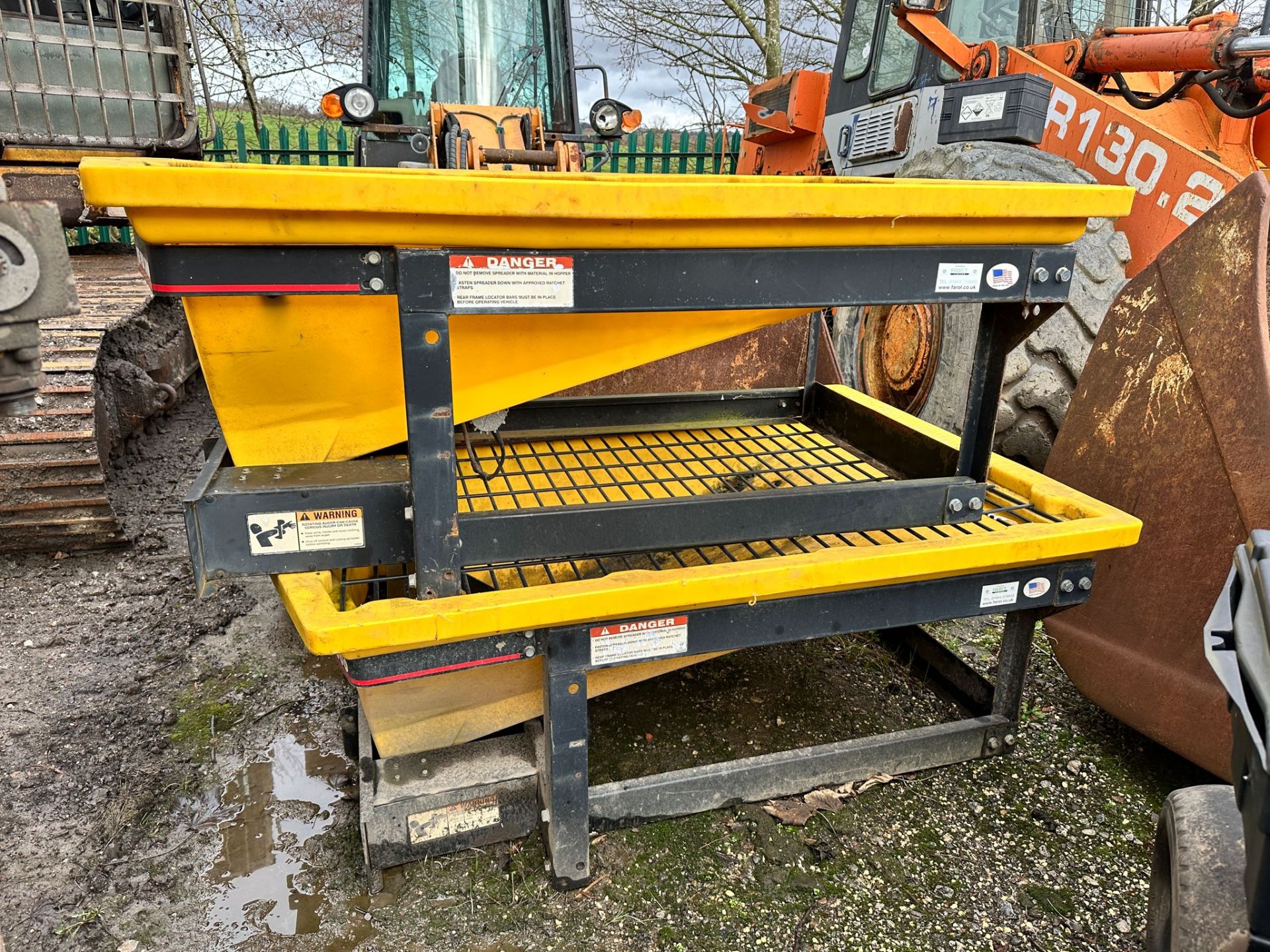 SNOWEX VEE PRO 3000 SALT/GRIT SPREADER *PLUS VAT* - Bild 2 aus 8