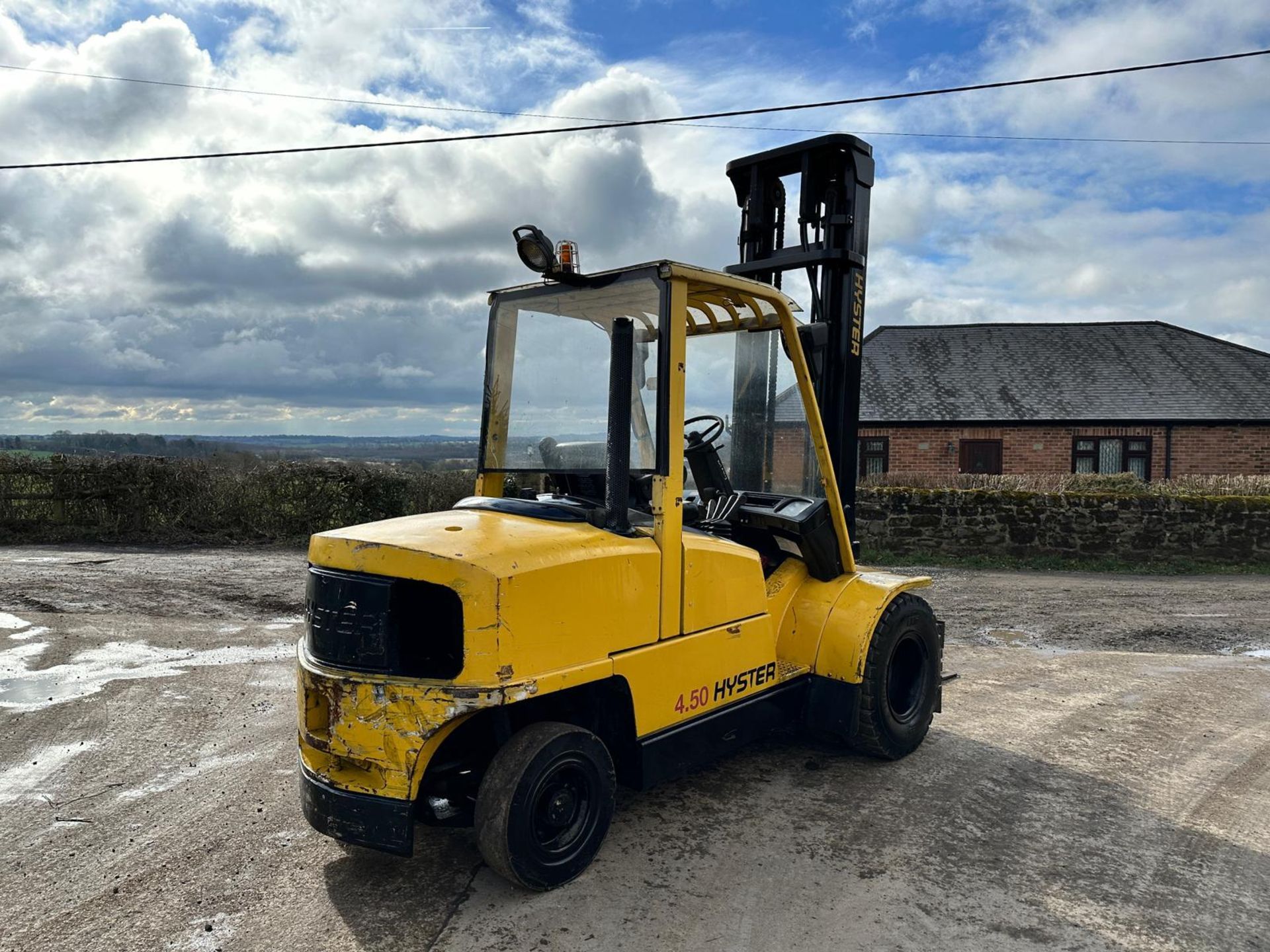 Hyster H4.50XM 4.5 Ton Twin Wheeled Diesel Forklift *PLUS VAT* - Image 7 of 16
