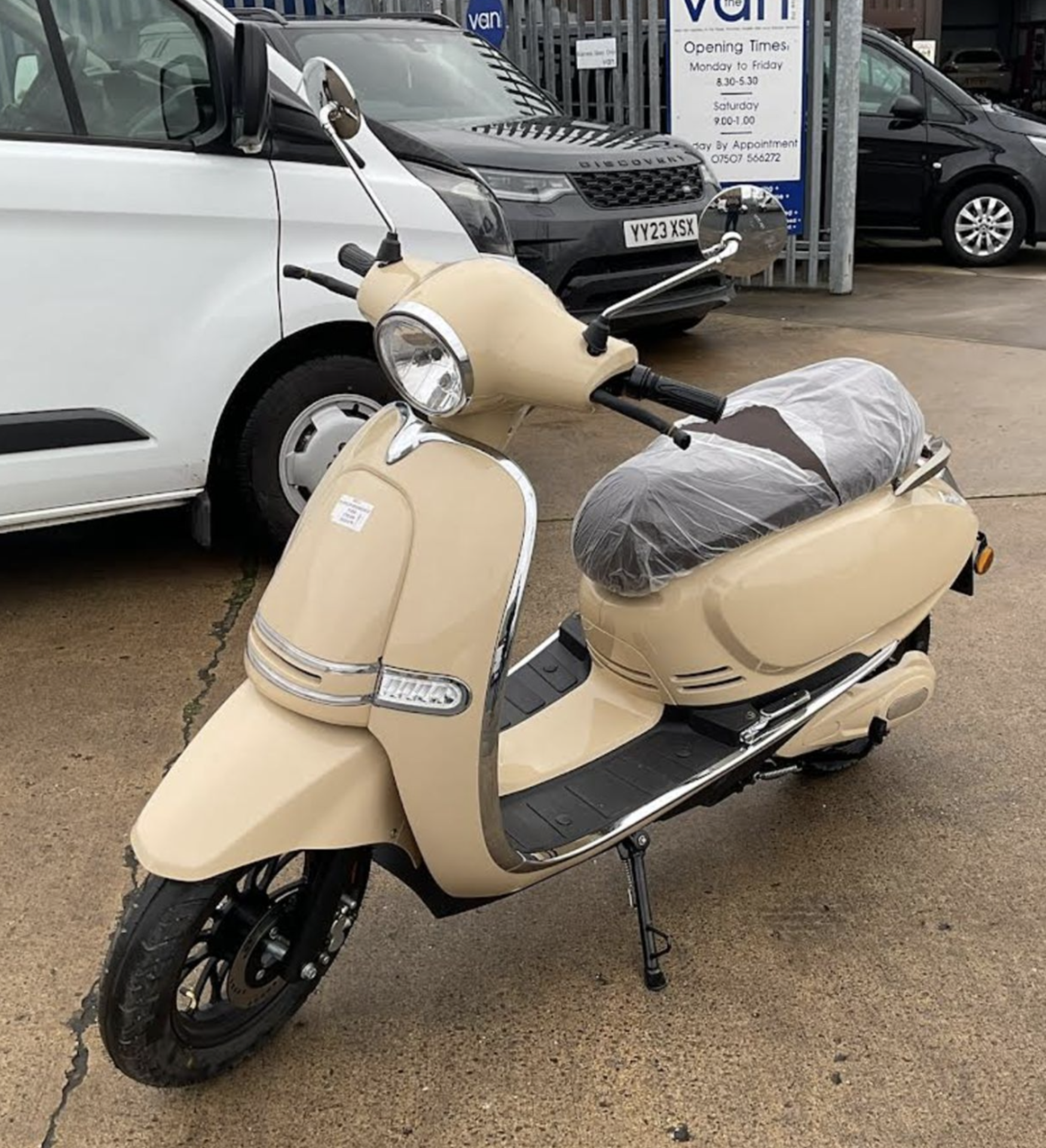 73 Reg Model 30 Roma 2000W Electric Moped *PLUS VAT* - Image 9 of 9