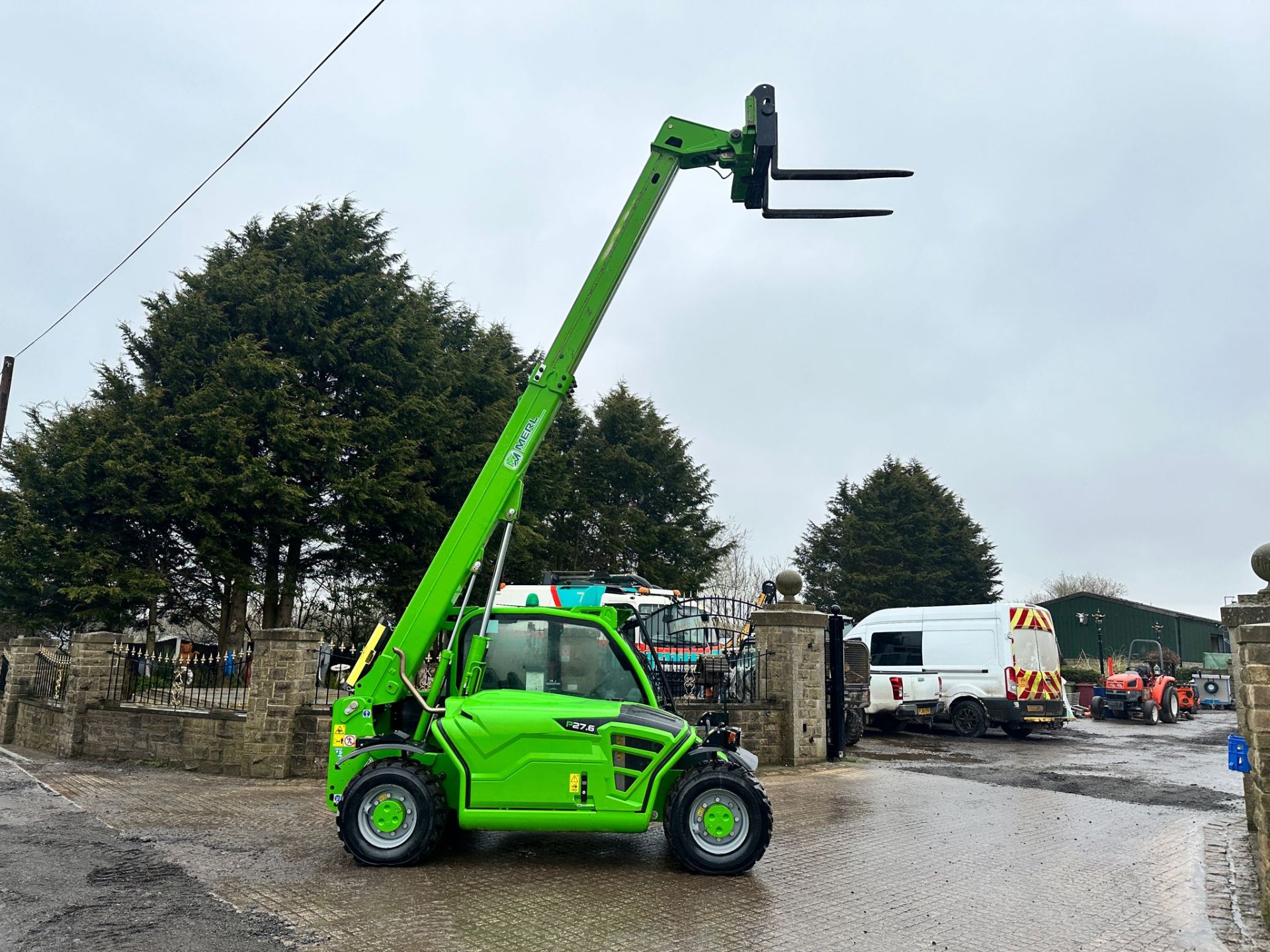 2022 MERLO P27.6 PLUS 4WD 2.7 TON COMPACT TELESCOPIC TELEHANDLER *PLUS VAT* - Image 9 of 25