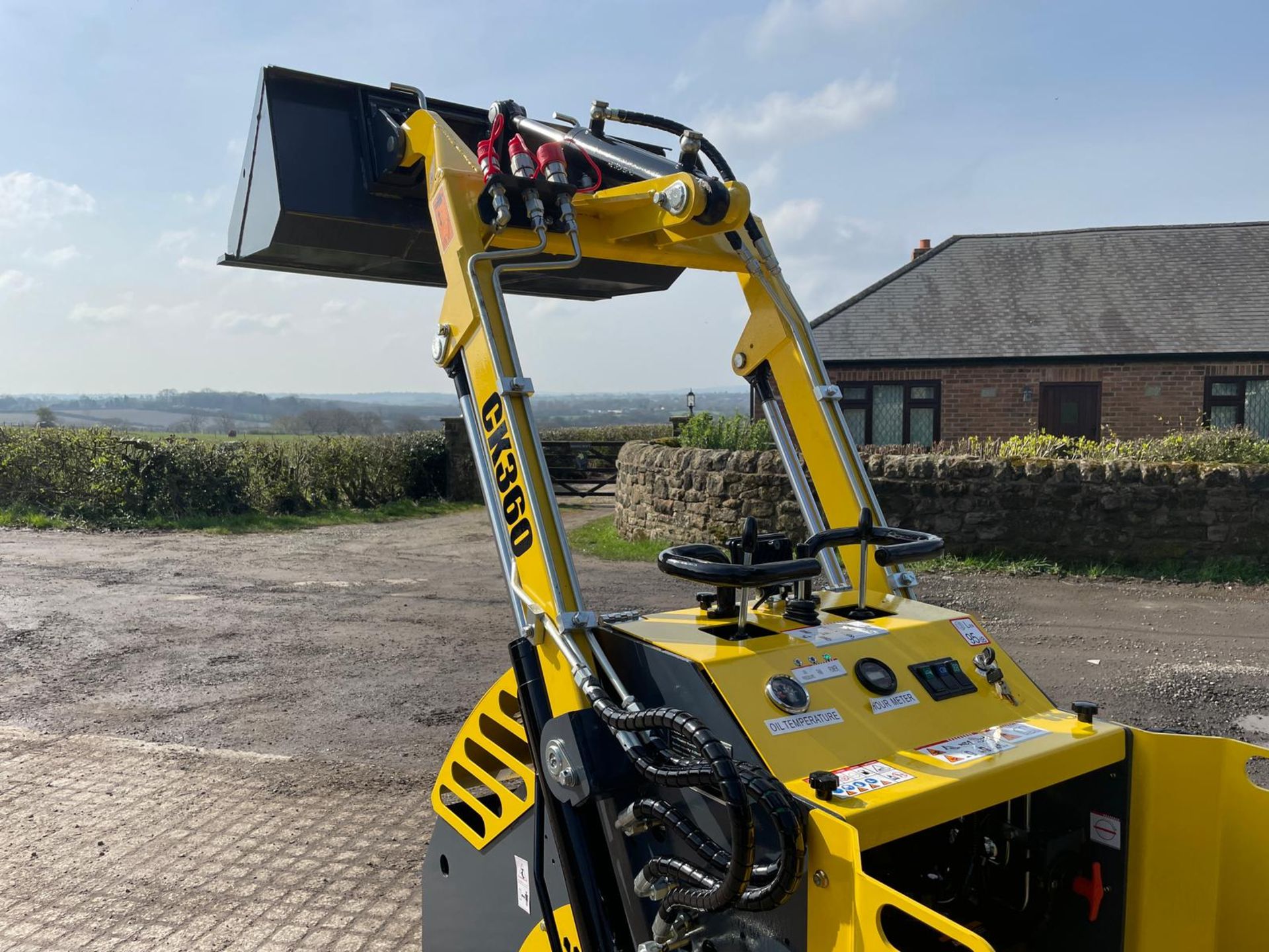 NEW/UNUSED 2024 CAPTOK CK360 COMPACT TRACKED SKIDSTEER LOADER *PLUS VAT* - Image 6 of 16