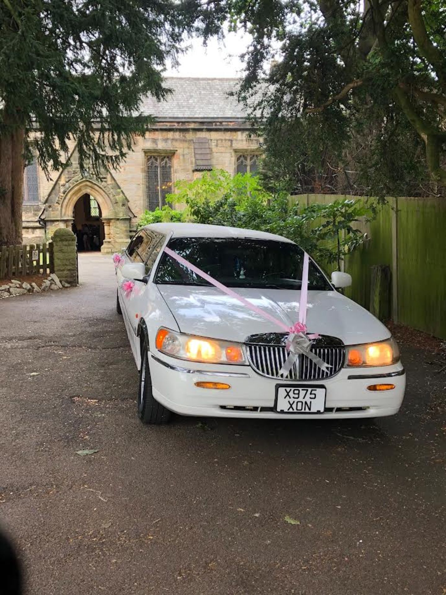 2001 LINCOLN TOWN CAR AUTO WHITE 10 SEATER LIMOUSINE WEDDING CAR *NO VAT* - Image 4 of 17