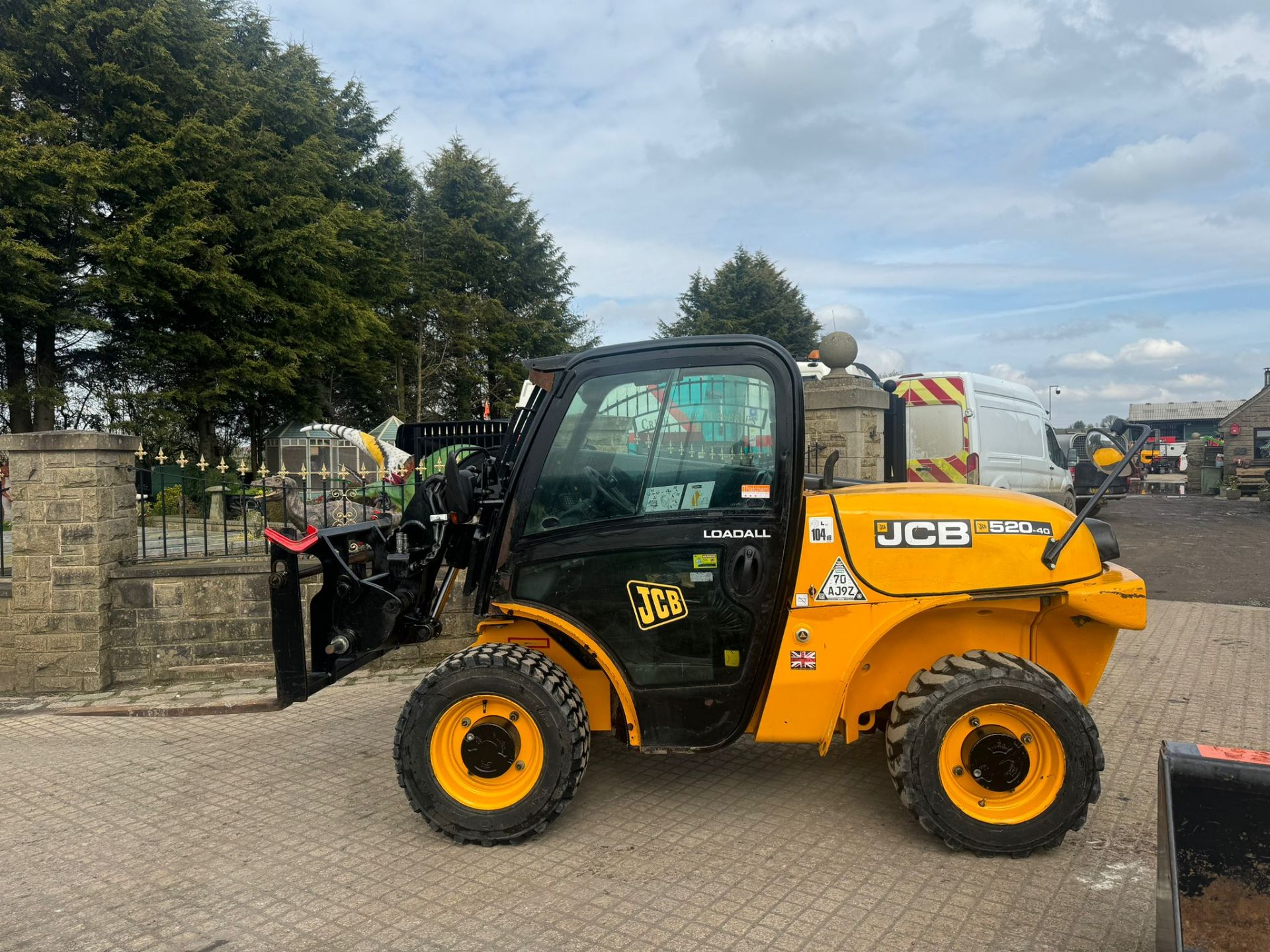 JCB 520-50 2 TON DIESEL TELESCOPIC TELEHANDLER BUCKET AND FORKS *PLUS VAT* - Bild 5 aus 27