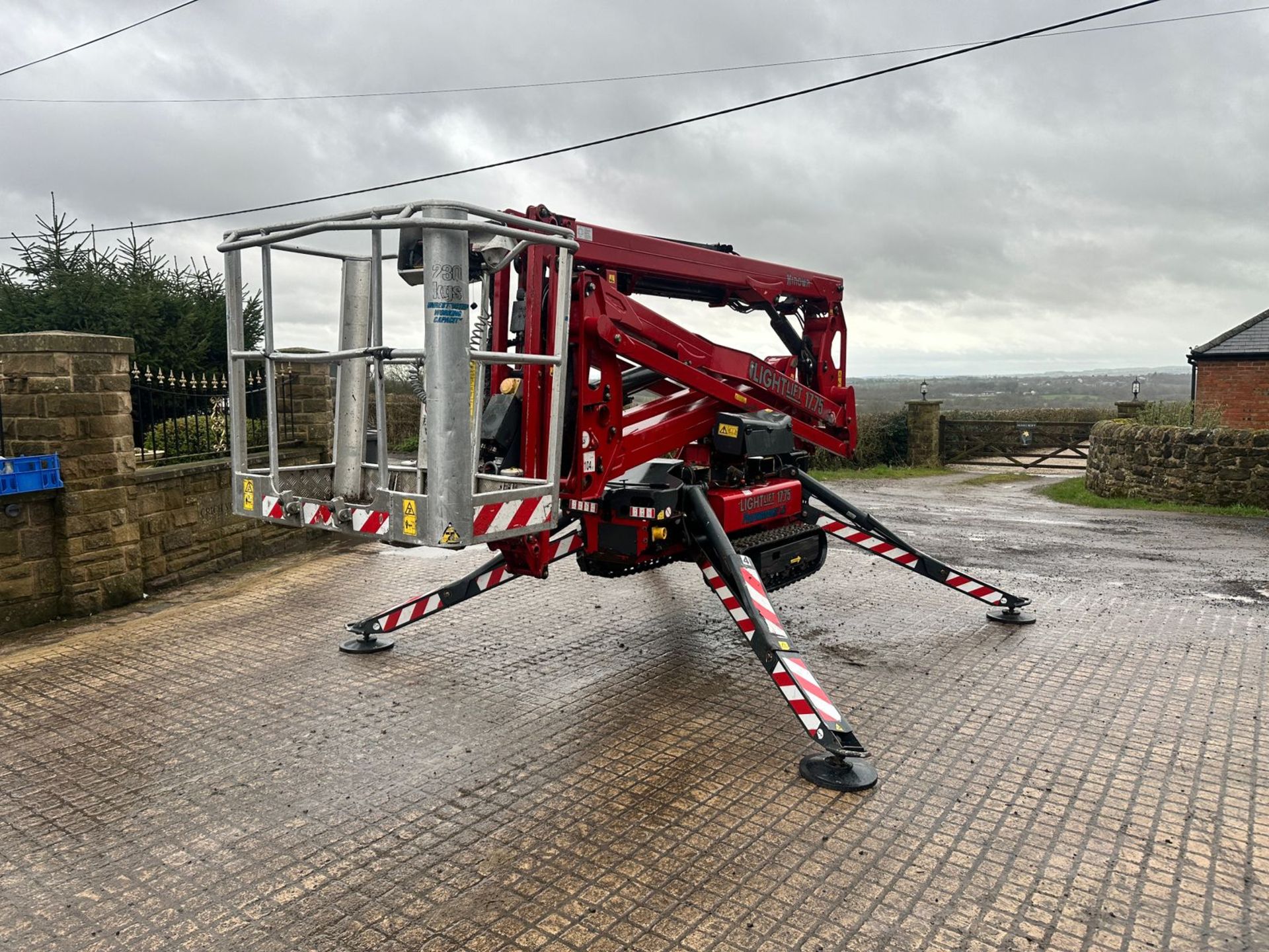 2014 HINOWA LIGHTLIFT 17.75 PERFORMANCE IIIS TRACKED MEWP SPIDER LIFT *PLUS VAT* - Image 2 of 18