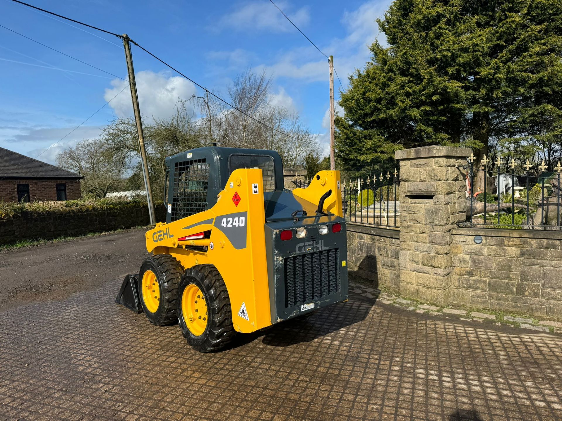 GEHL 4240 SKIDSTEER LOADER *PLUS VAT* - Image 4 of 15