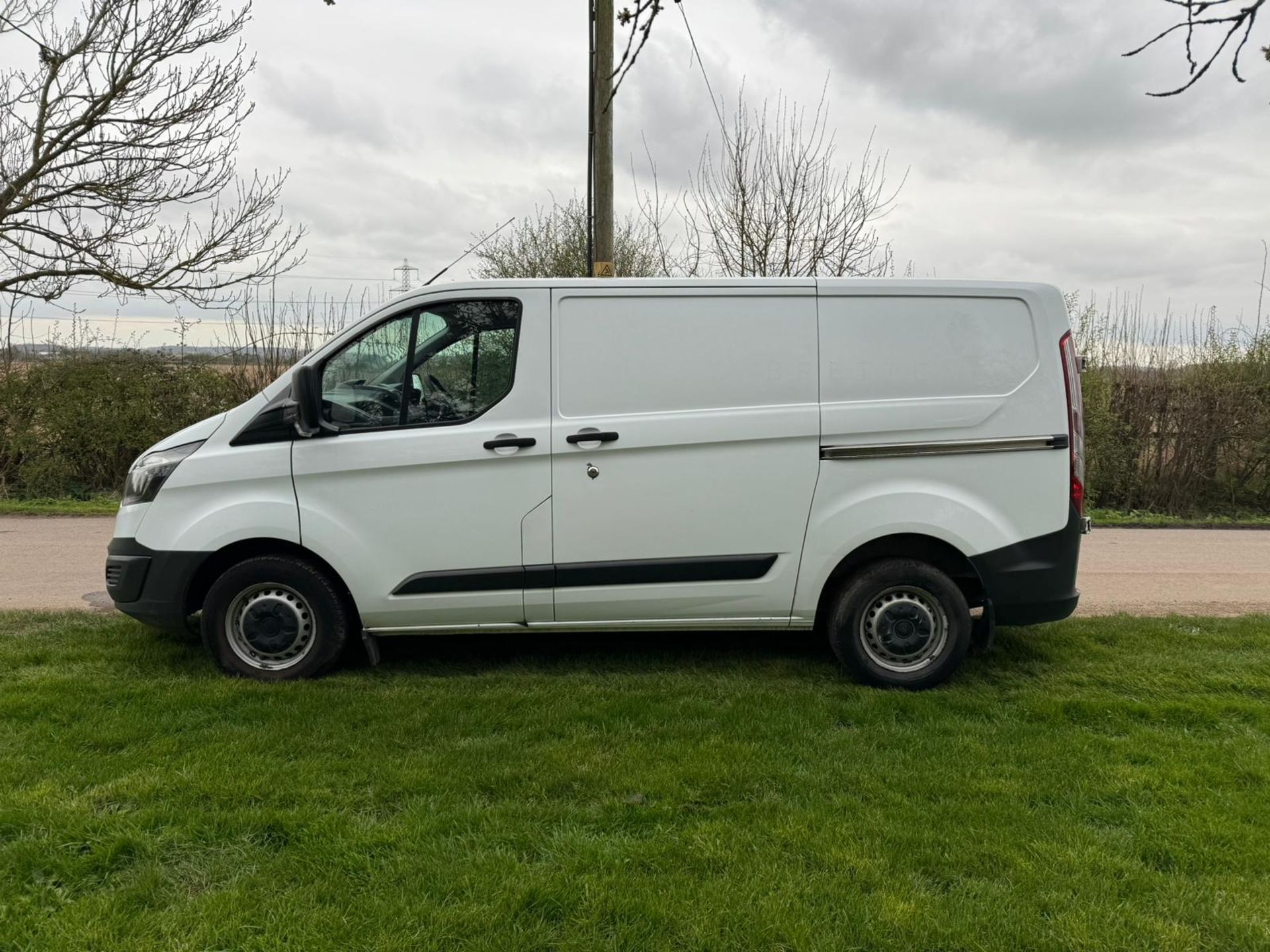 2016/66 REG FORD TRANSIT CUSTOM 290 2.0 DIESEL MANUAL PANEL VAN, SHOWING 1 FORMER KEEPER *PLUS VAT* - Image 4 of 13