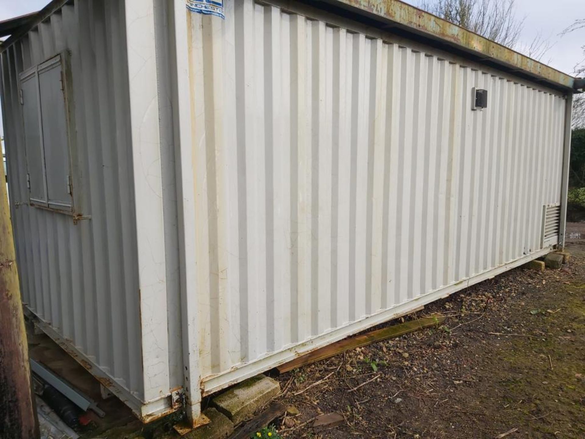 Self contained powered Kitchen Cabin with Toilet, Sink, Generator Water Storage 24x10 - Image 3 of 30