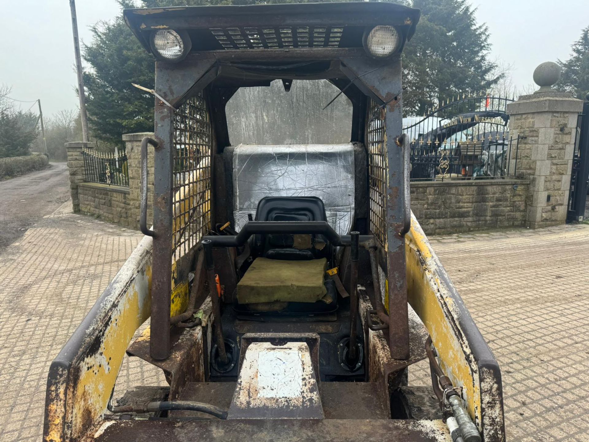 BOBCAT 641 SKIDSTEER LOADER WITH FORK ATTACHMENTS *PLUS VAT* - Image 14 of 15